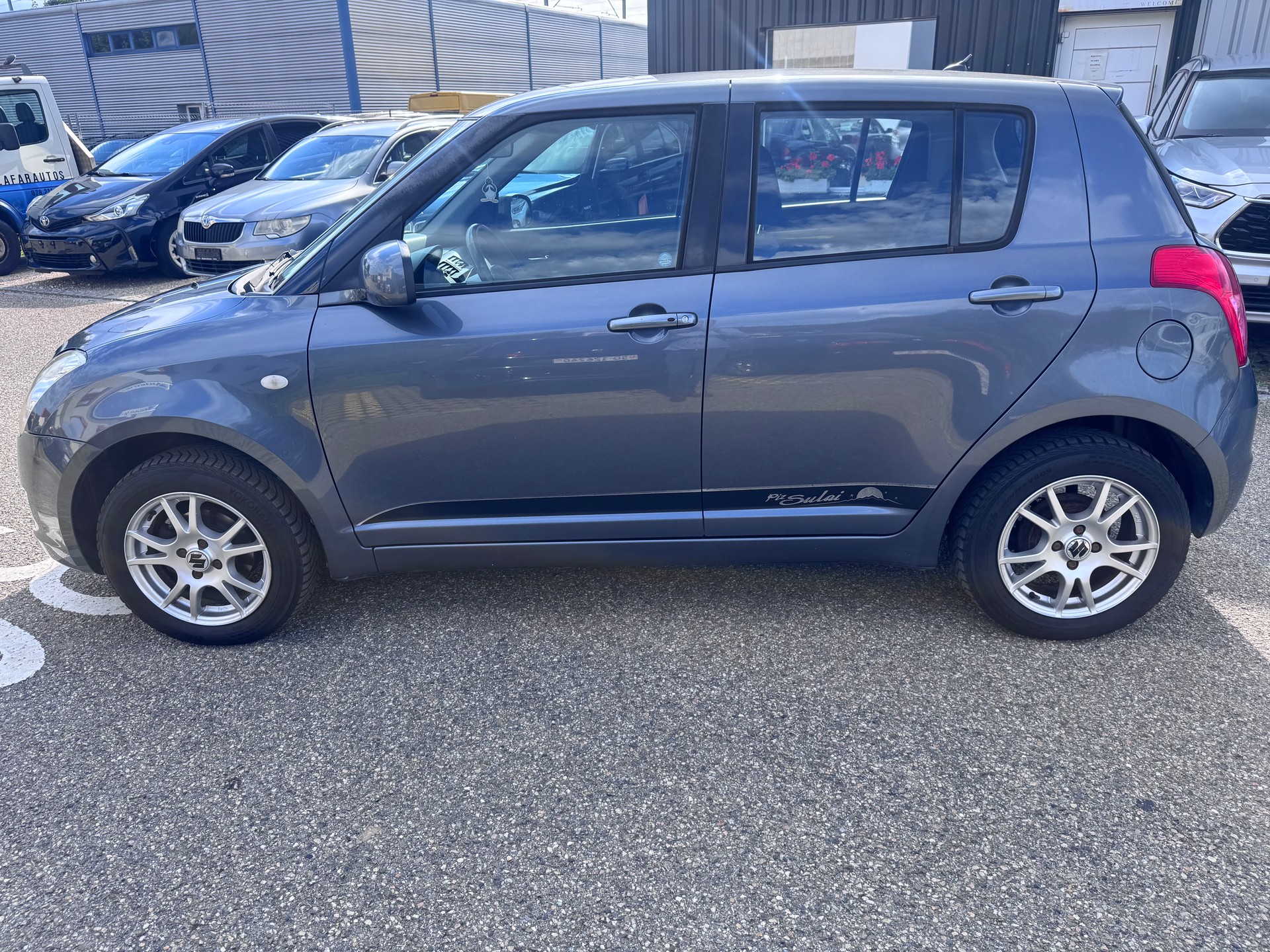 SUZUKI Swift 1.3i 16V GL Top 4x4-image-3