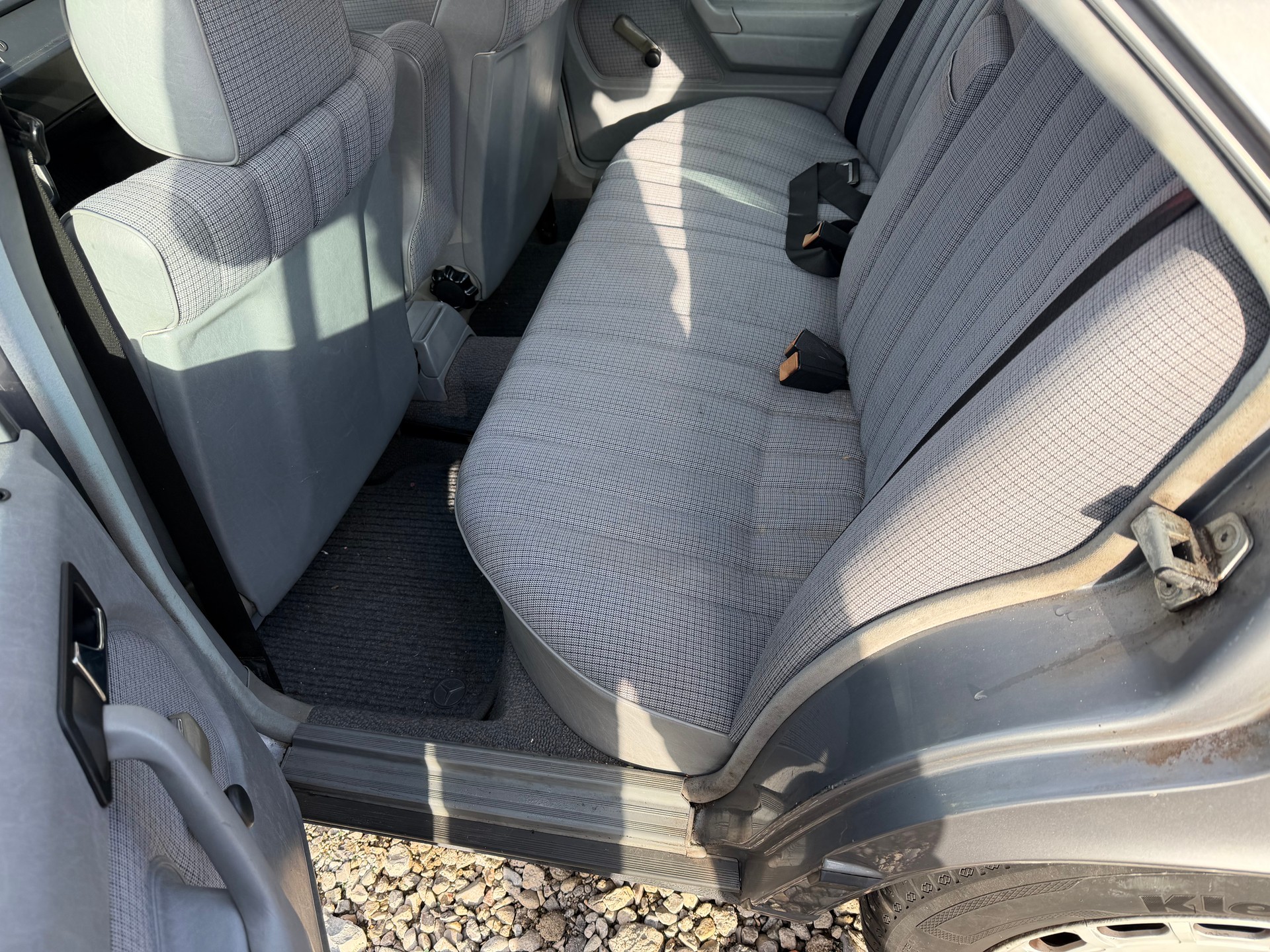 MERCEDES-BENZ 190 E 2.6-image-4