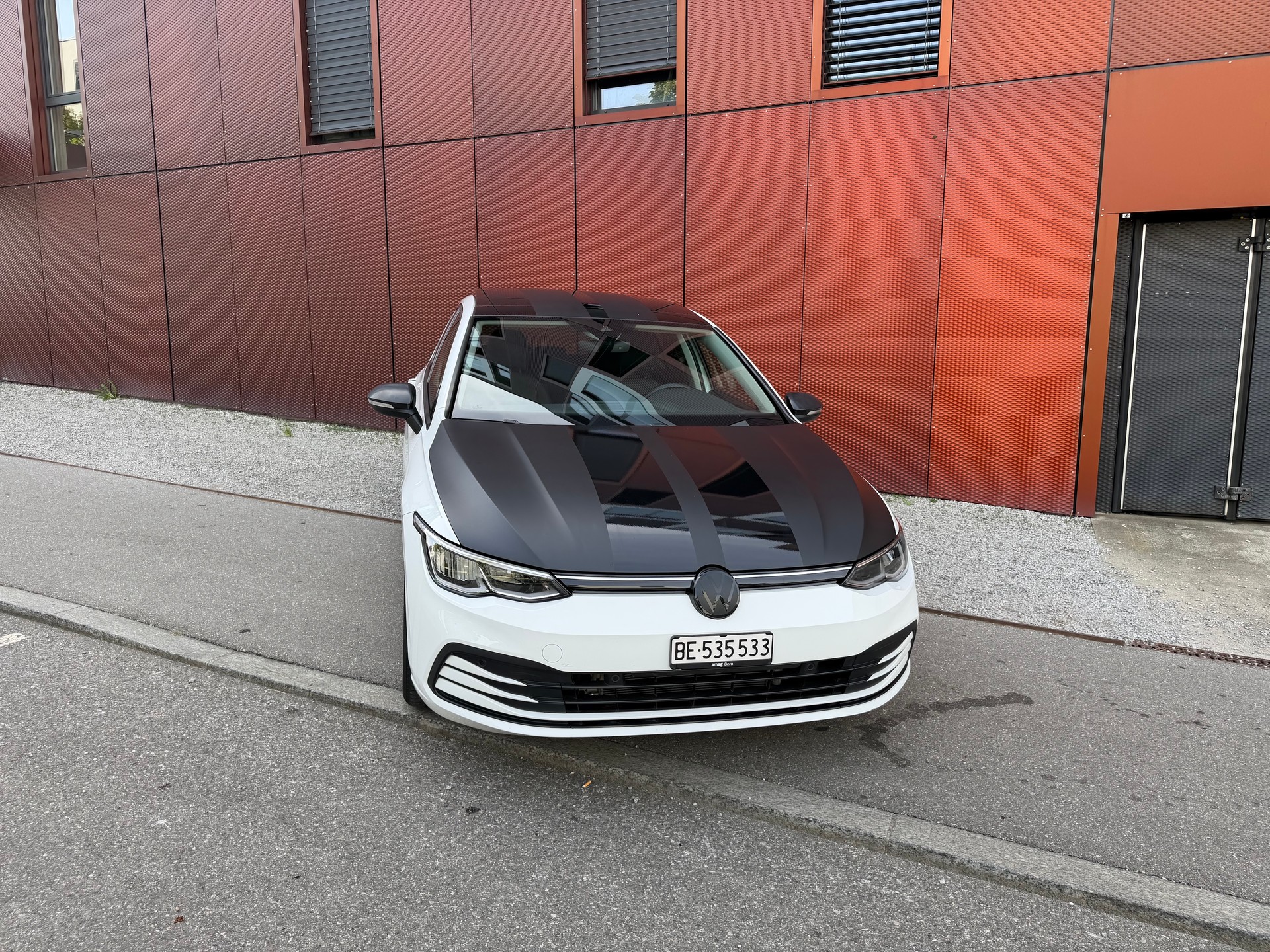 VW Golf 1.5 TSI Life * 130 PS * Frisch ab Service + MFK * Anhängerkupplung * Schiebedach * Standheizung-image-0