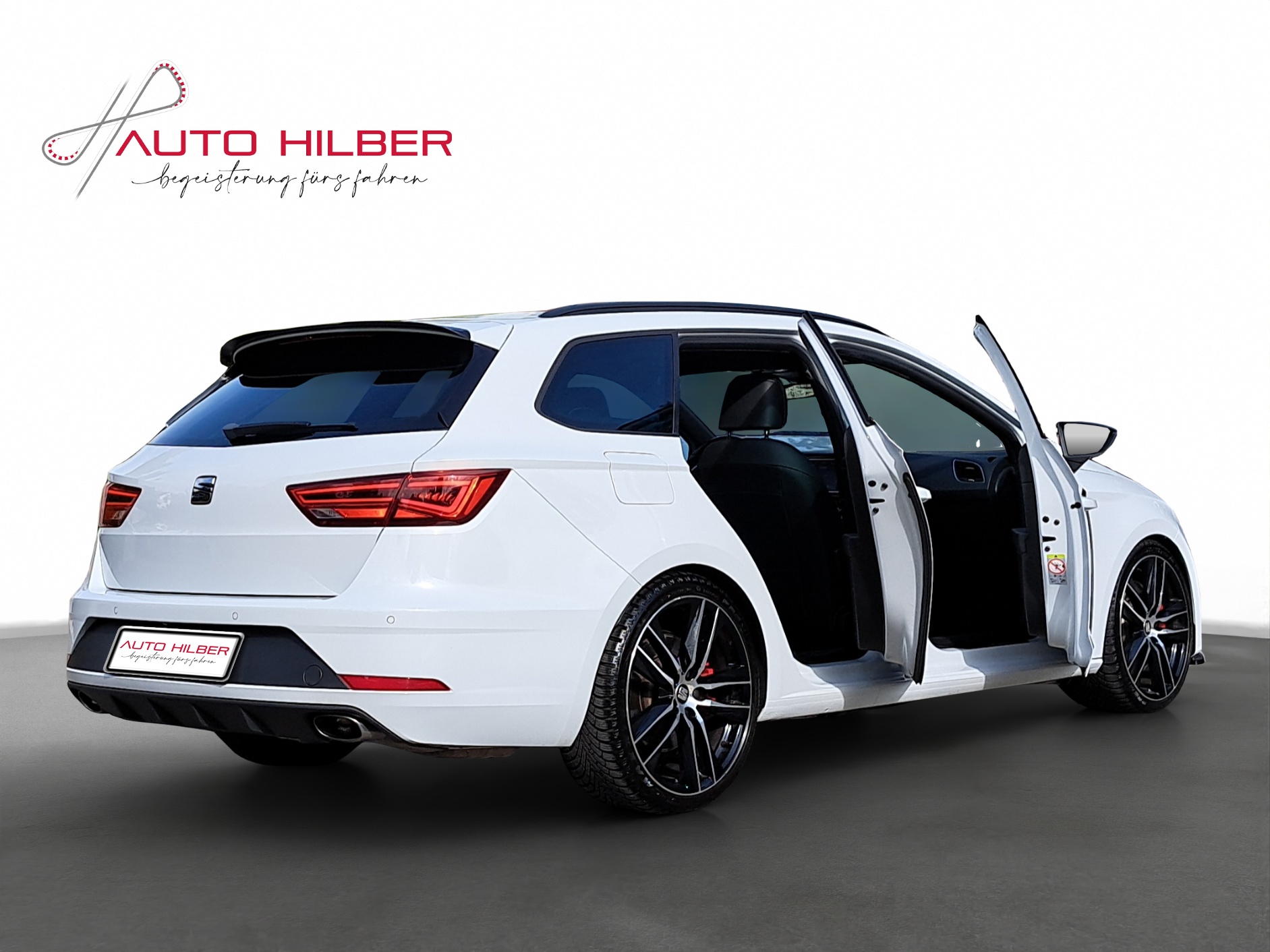 SEAT Leon ST 2.0 TSI Cupra 300 4 Drive DSG-image-6