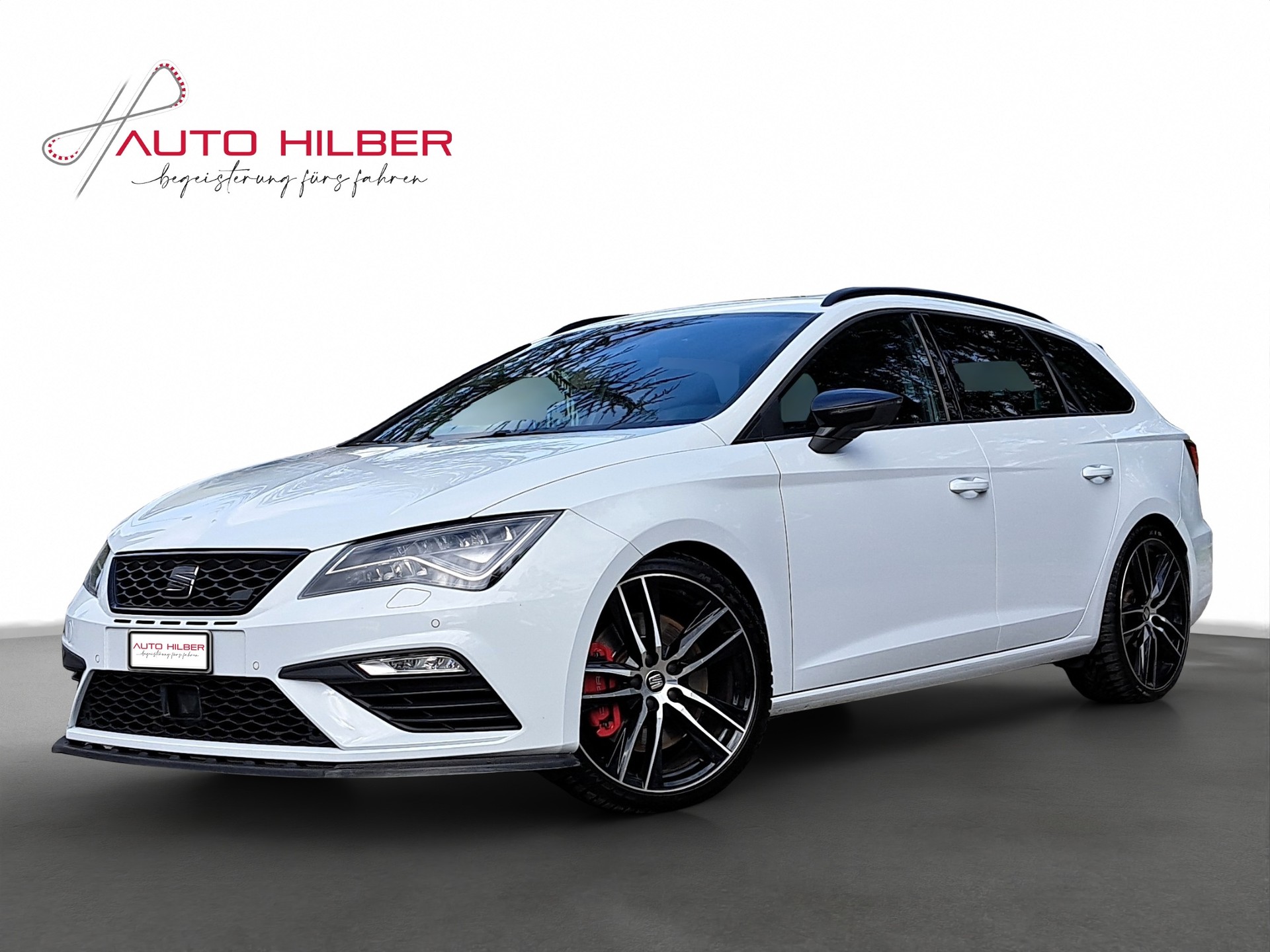 SEAT Leon ST 2.0 TSI Cupra 300 4 Drive DSG-image-0