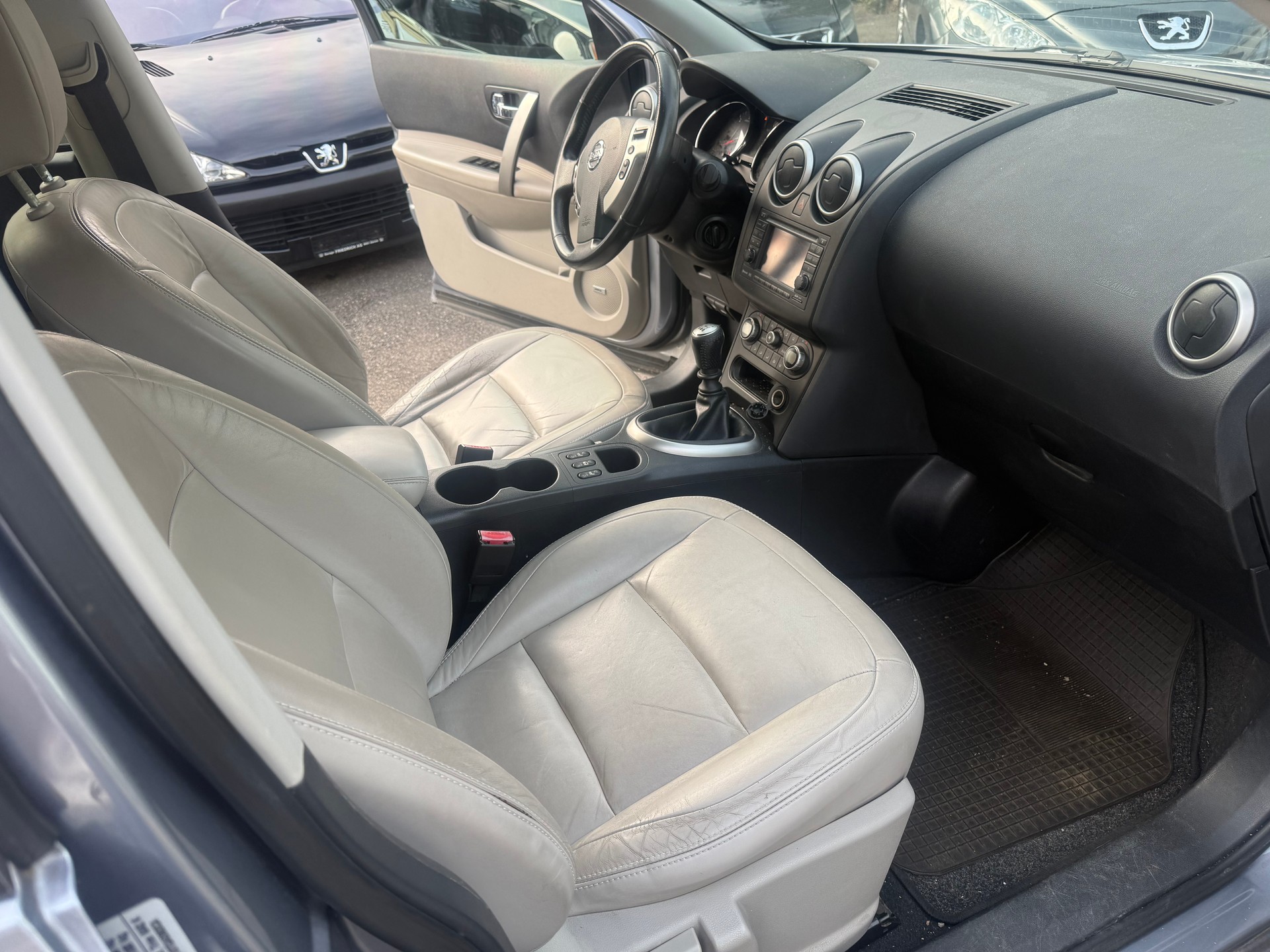 NISSAN Qashqai 2.0 dCi tekna-image-7