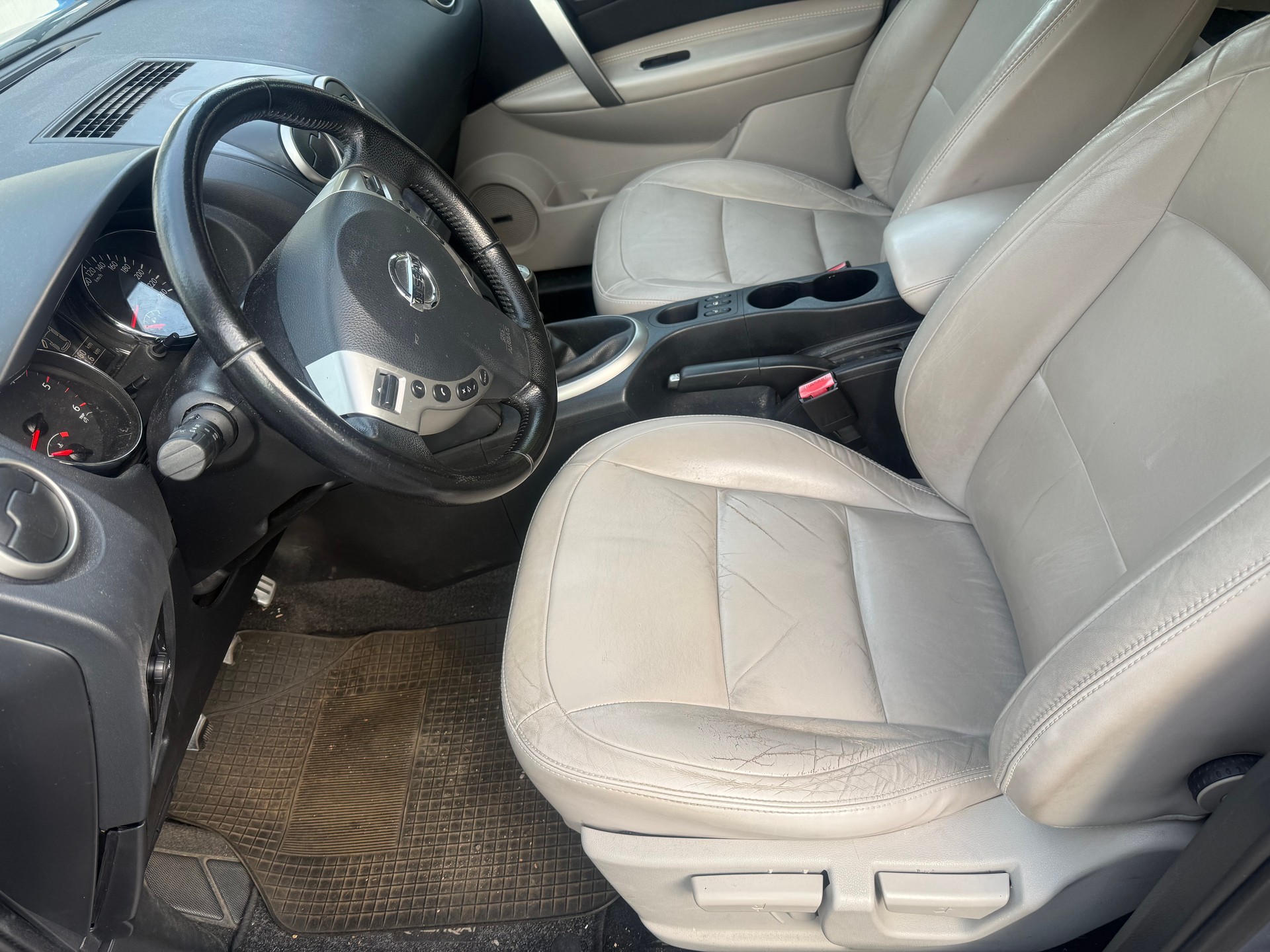 NISSAN Qashqai 2.0 dCi tekna-image-8