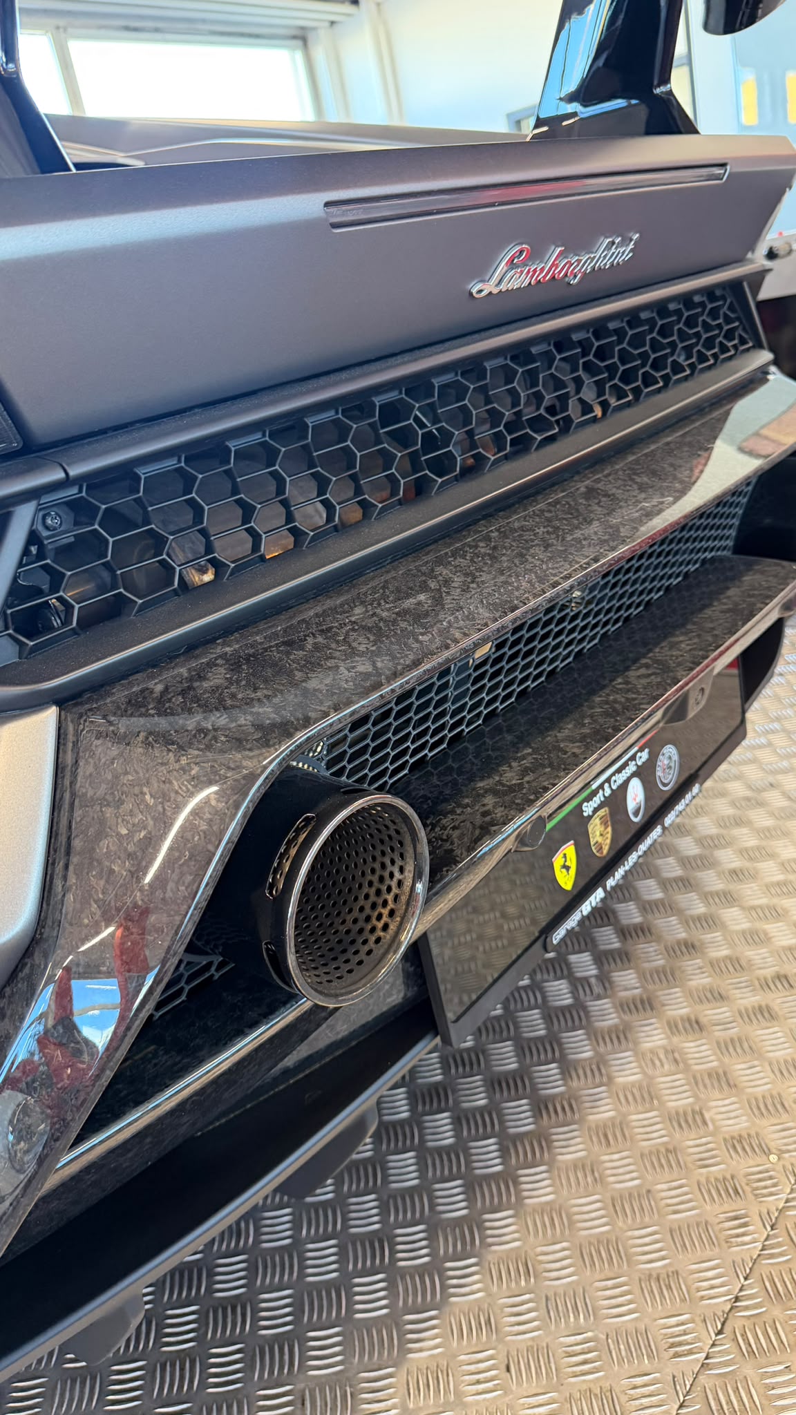 LAMBORGHINI PERFORMANTE-image-6
