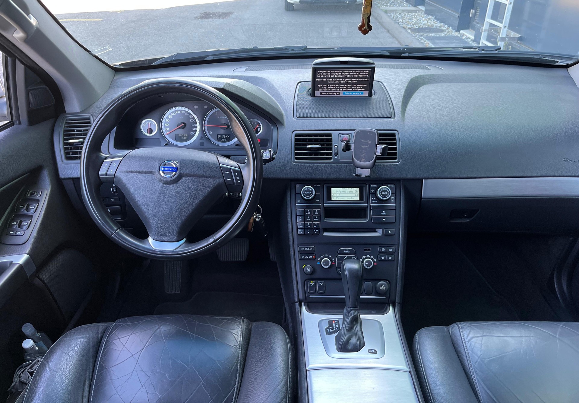 VOLVO XC90 D5 AWD Husky Edition Geartronic-image-10