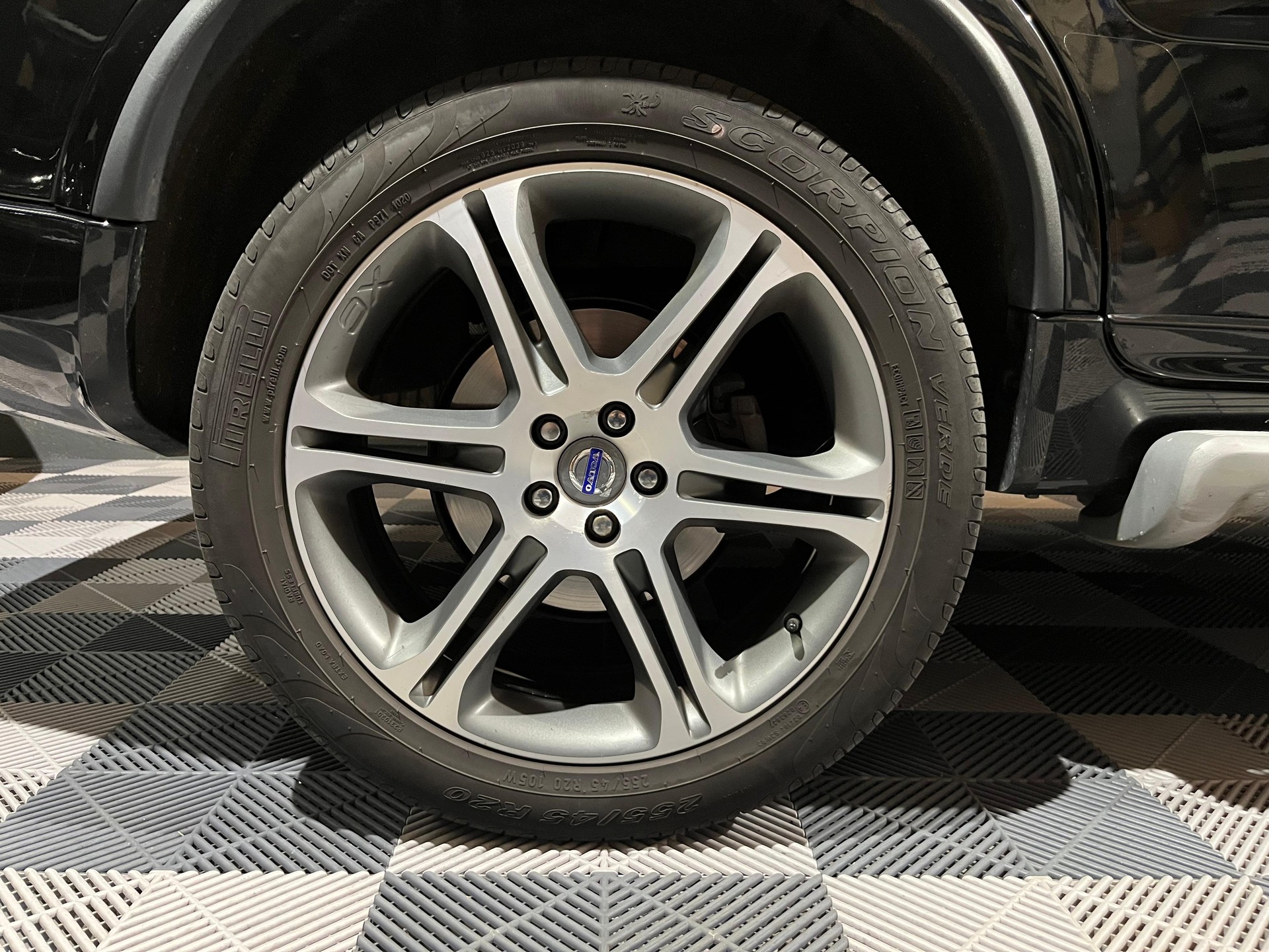 VOLVO XC90 D5 AWD Husky Edition Geartronic-image-19