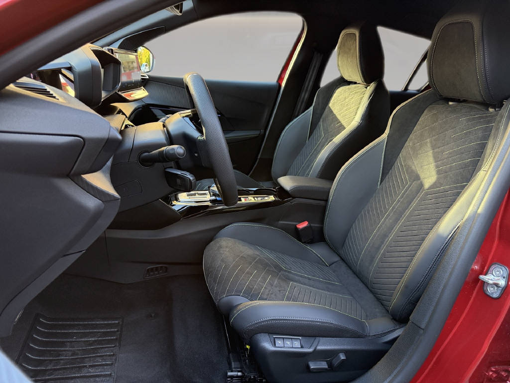 PEUGEOT 208 Hybrid 145 e-DCS6 GT Exclusive-image-7