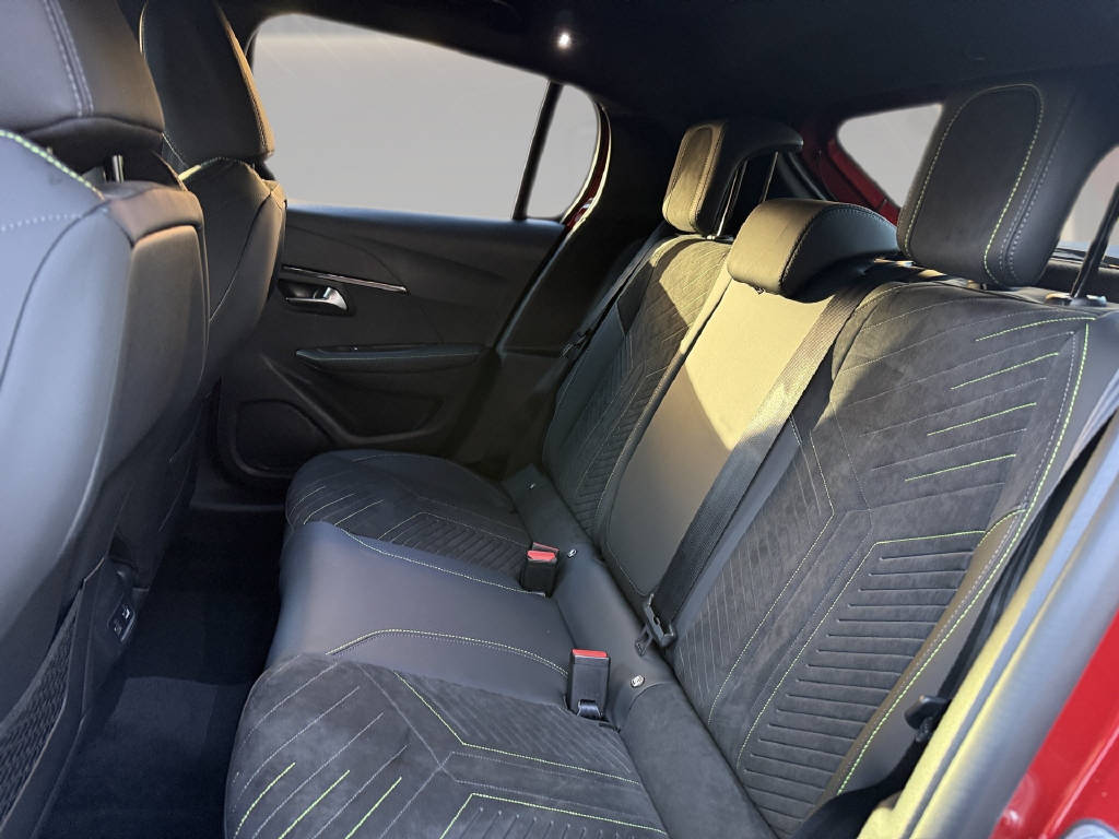 PEUGEOT 208 Hybrid 145 e-DCS6 GT Exclusive-image-8