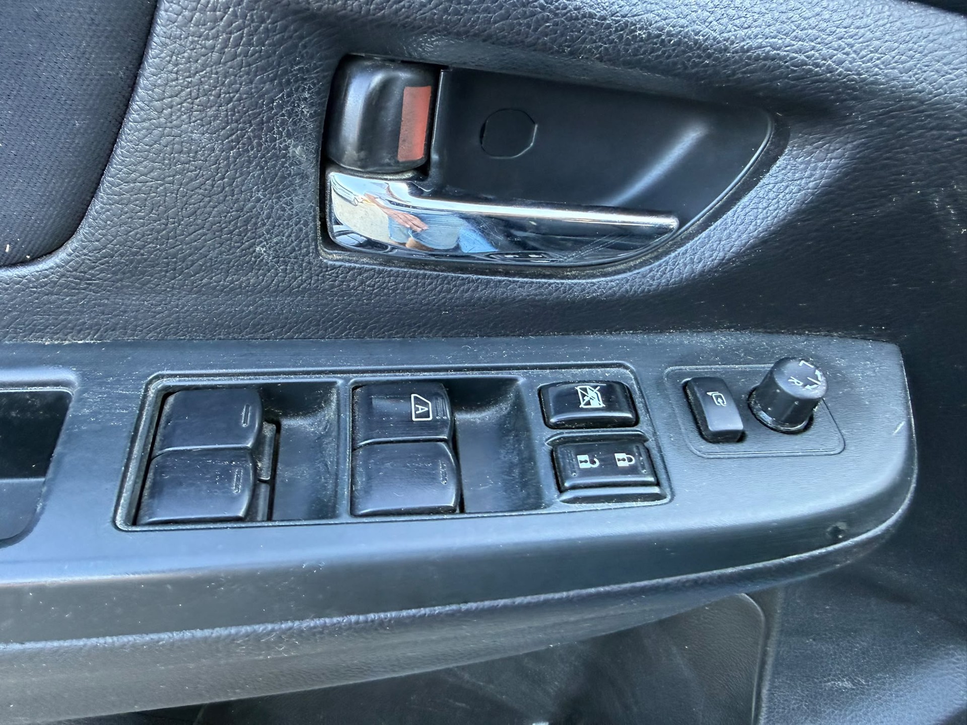 SUBARU XV 2.0 Swiss Two AWD CVT-image-12