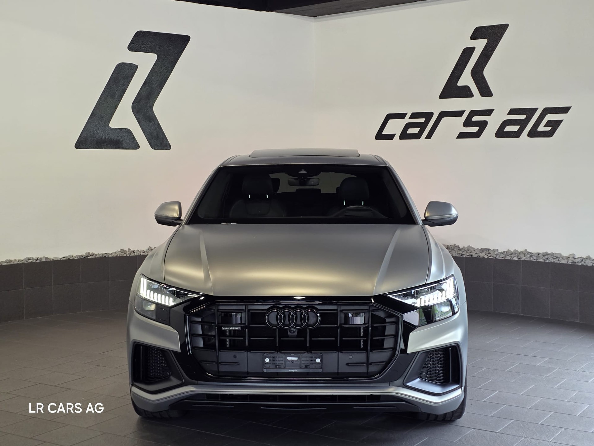 AUDI Q8 55 TFSI e quattro PHEV tiptronic-image-2
