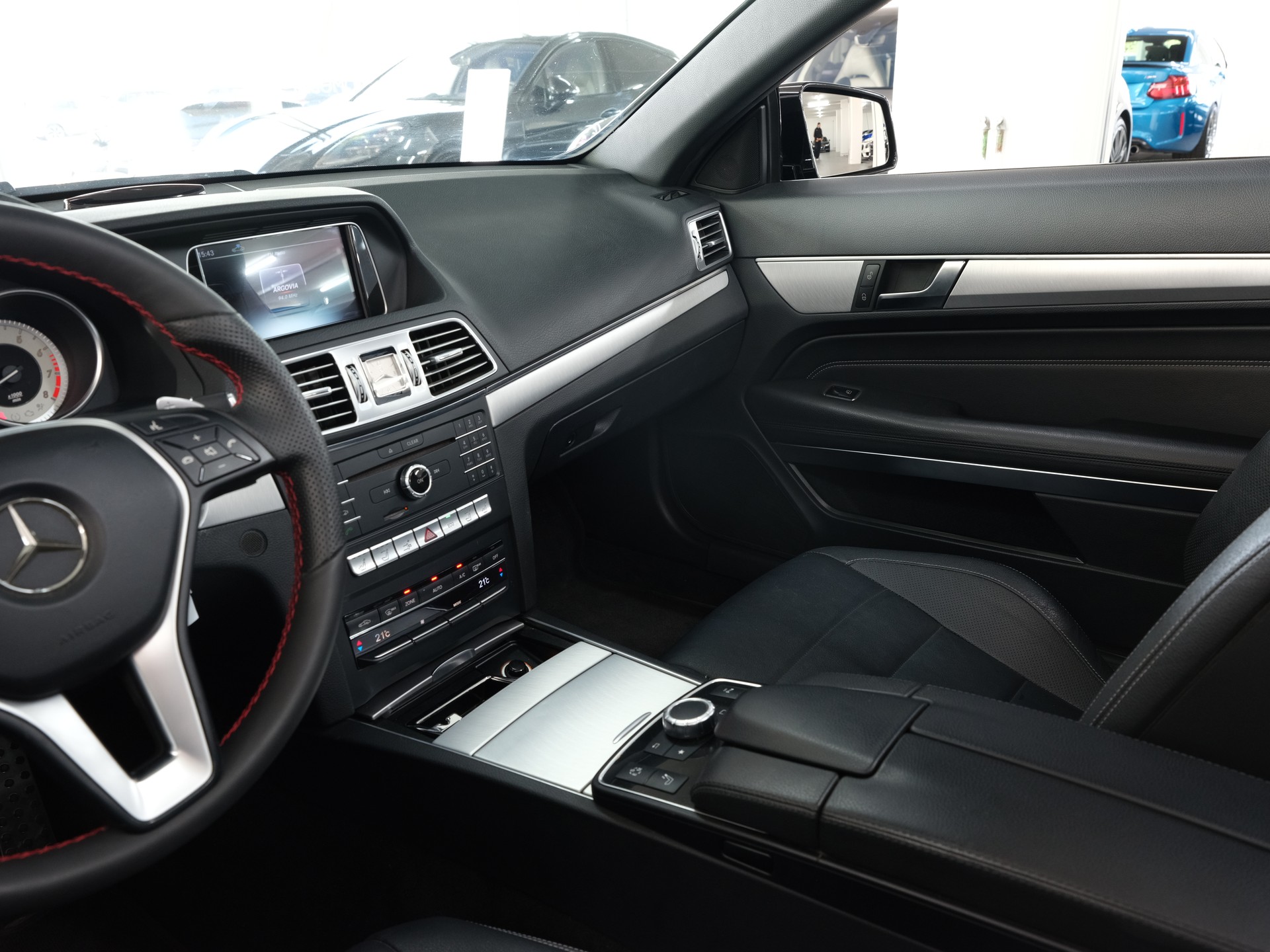MERCEDES-BENZ E 200 *AMG Line* *Rückfahrkamera* *Nackenwärmer*-image-22