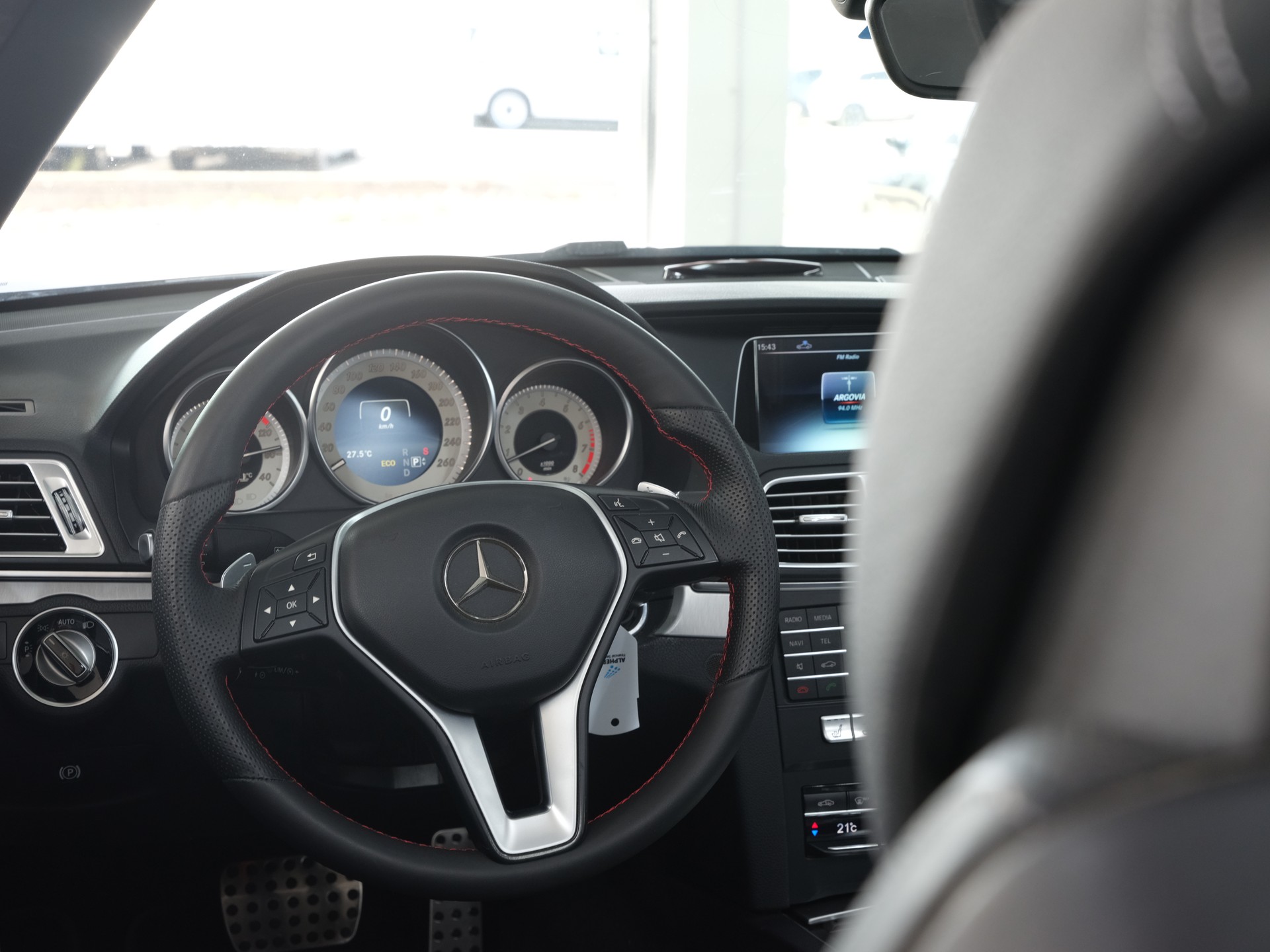 MERCEDES-BENZ E 200 *AMG Line* *Rückfahrkamera* *Nackenwärmer*-image-17