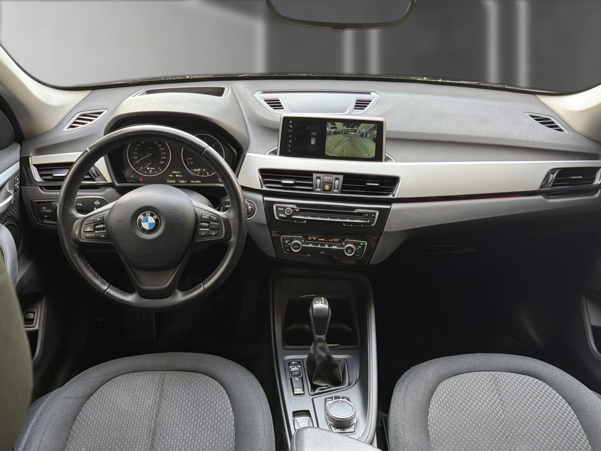 BMW X1 xDrive 18d Steptronic-image-9