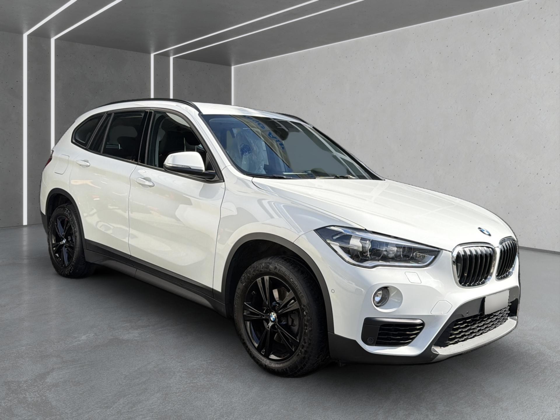 BMW X1 xDrive 18d Steptronic-image-0