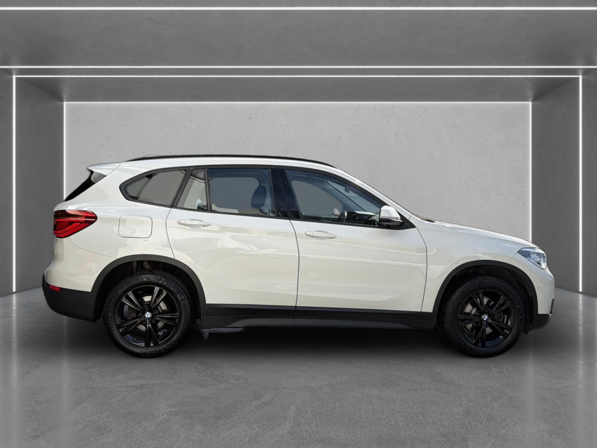 BMW X1 xDrive 18d Steptronic-image-8