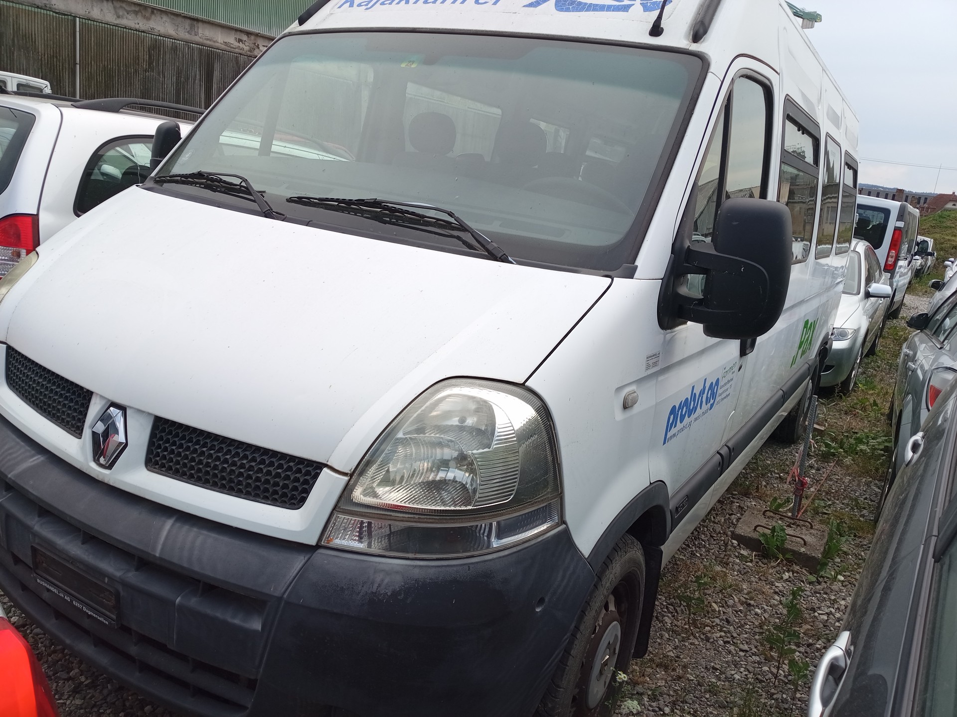 RENAULT Master T39 2.5dCi Minibus-image-1