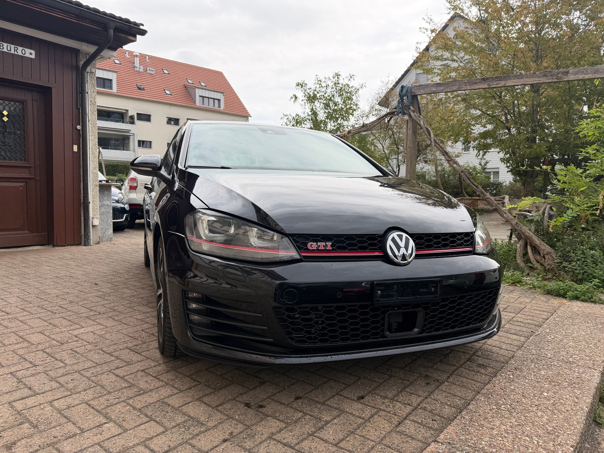 VW Golf 2.0 TSI GTI Performance DSG-image-1