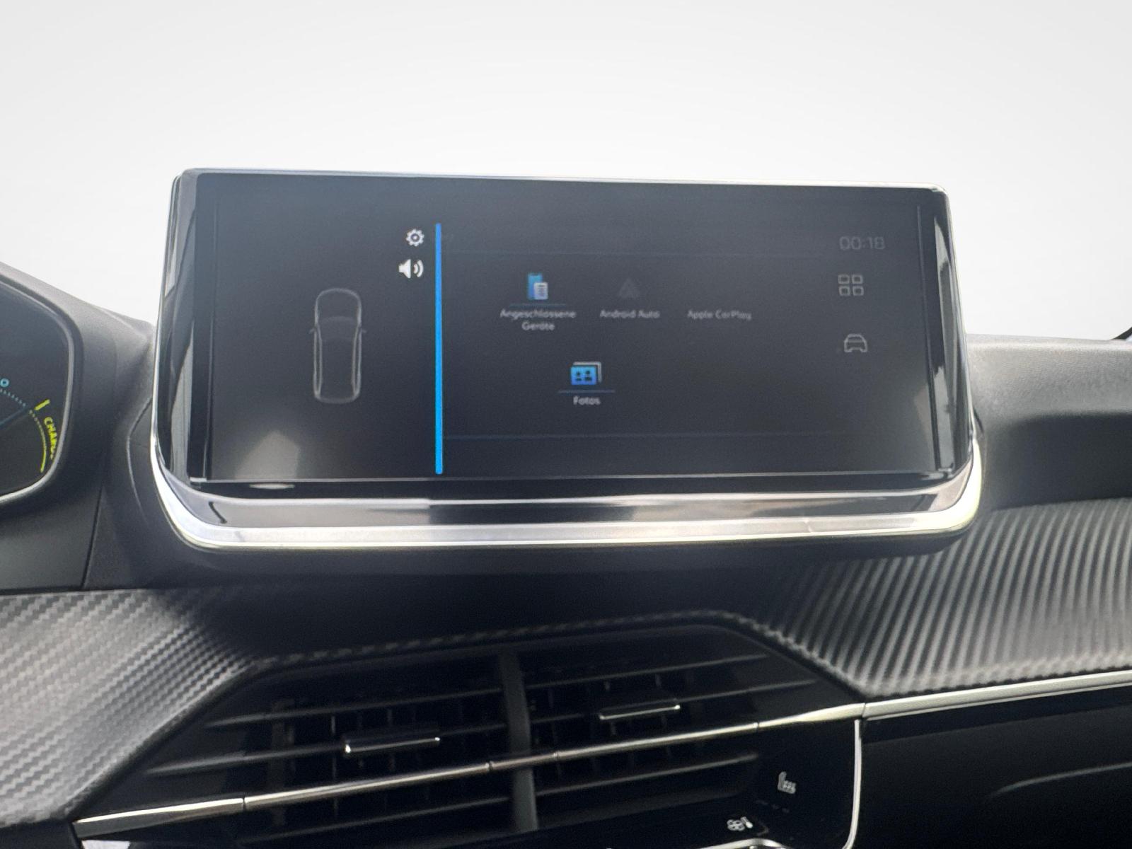 PEUGEOT 208 1.2 Hybrid Style-image-14