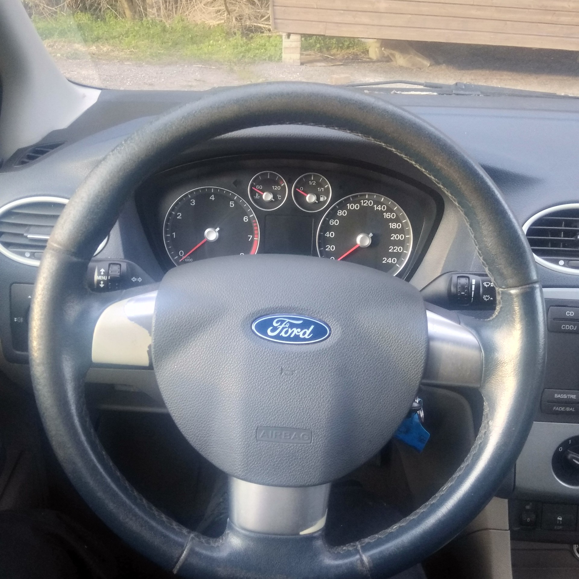 FORD Focus 2.0i Carving-image-11