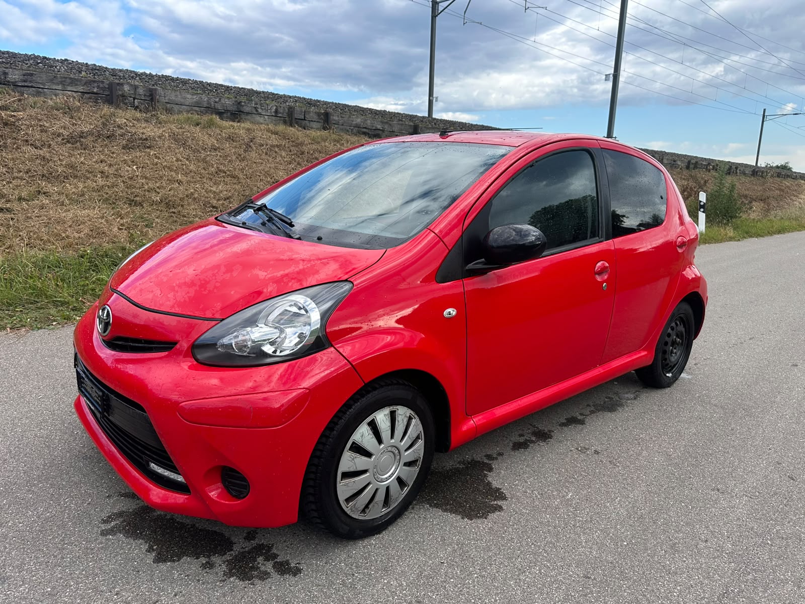 TOYOTA Aygo 1.0 VVT-i Terra-image-1