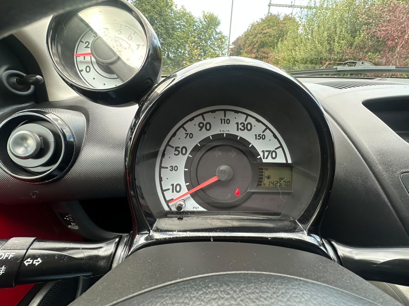 TOYOTA Aygo 1.0 VVT-i Terra-image-10