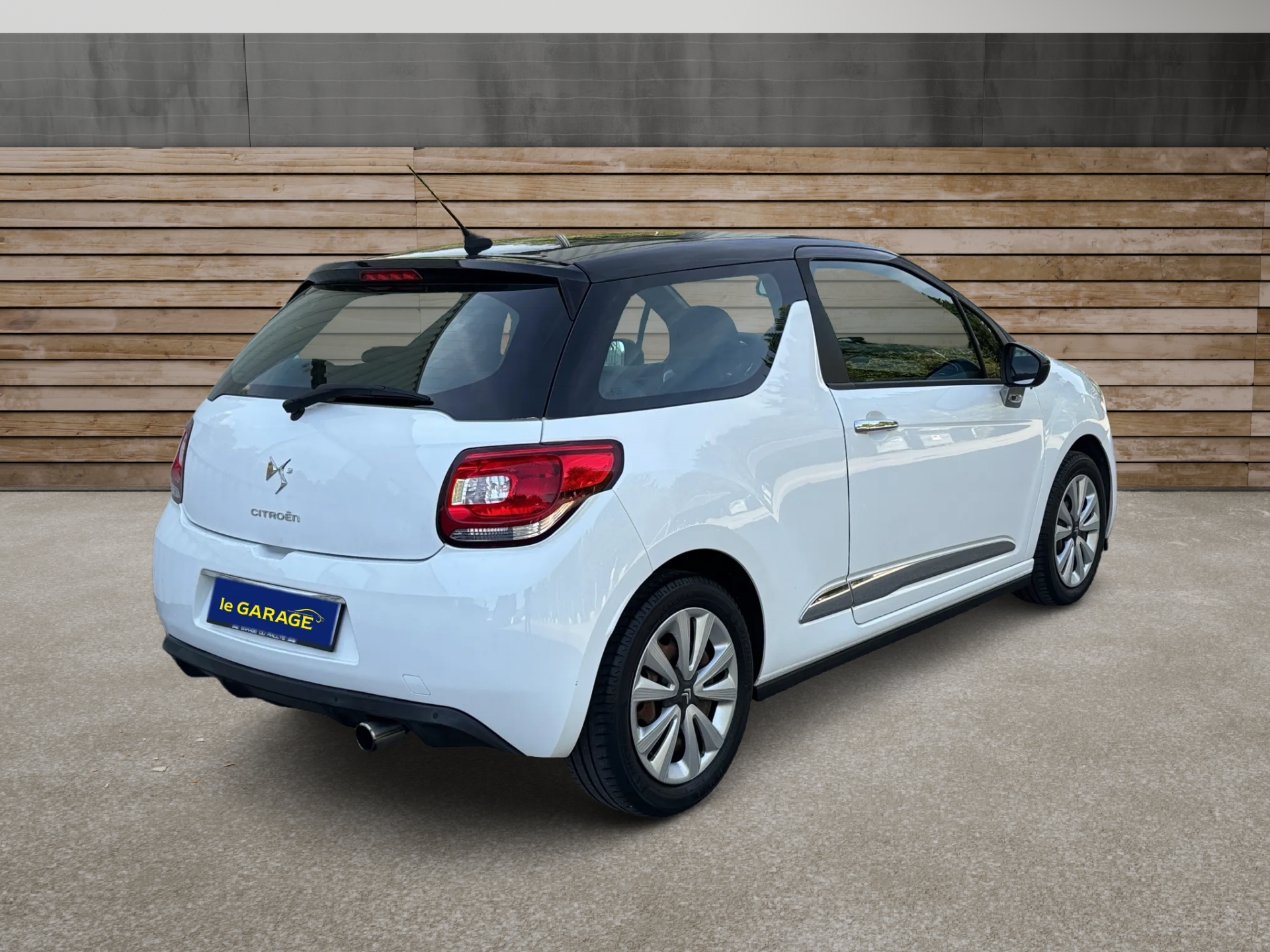 DS AUTOMOBILES DS3 1.2 VTi Chic-image-3