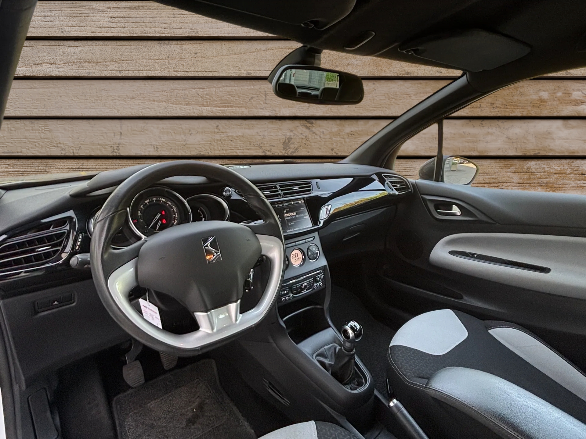 DS AUTOMOBILES DS3 1.2 VTi Chic-image-6