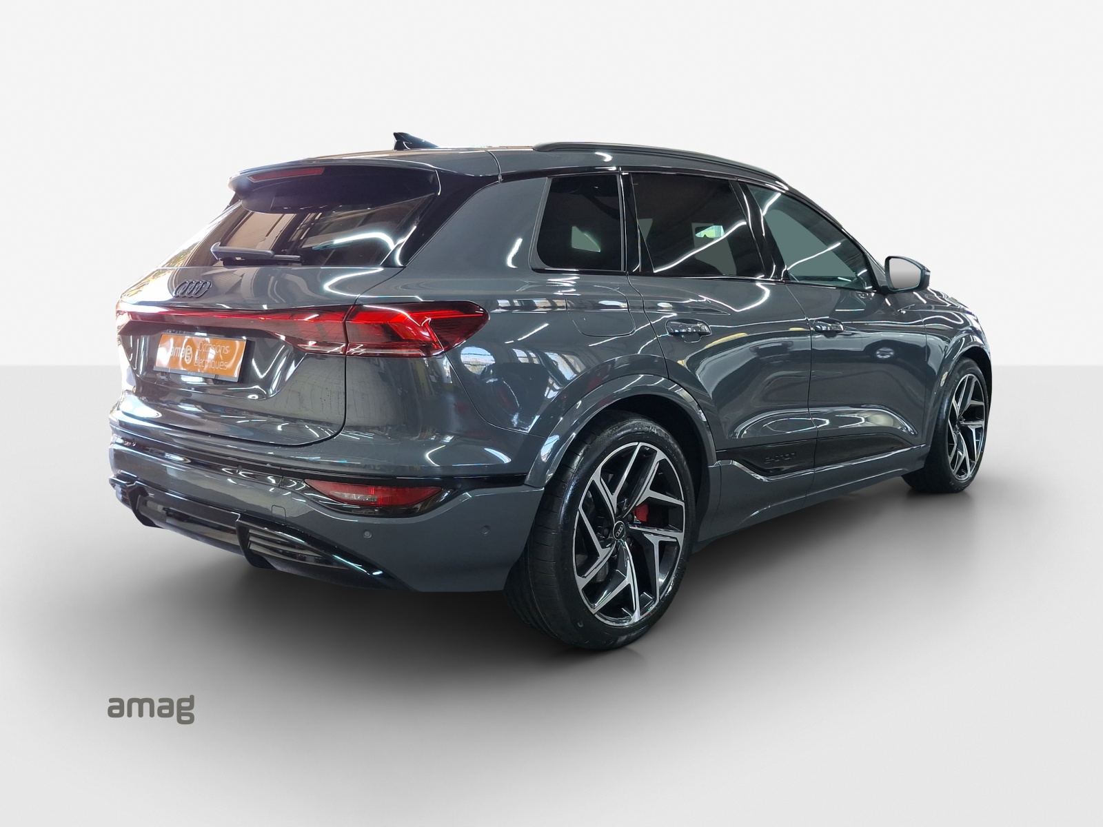 AUDI Q6 e-tron quattro-image-5