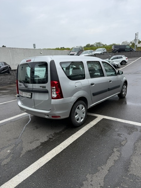 DACIA LOGAN-image-2