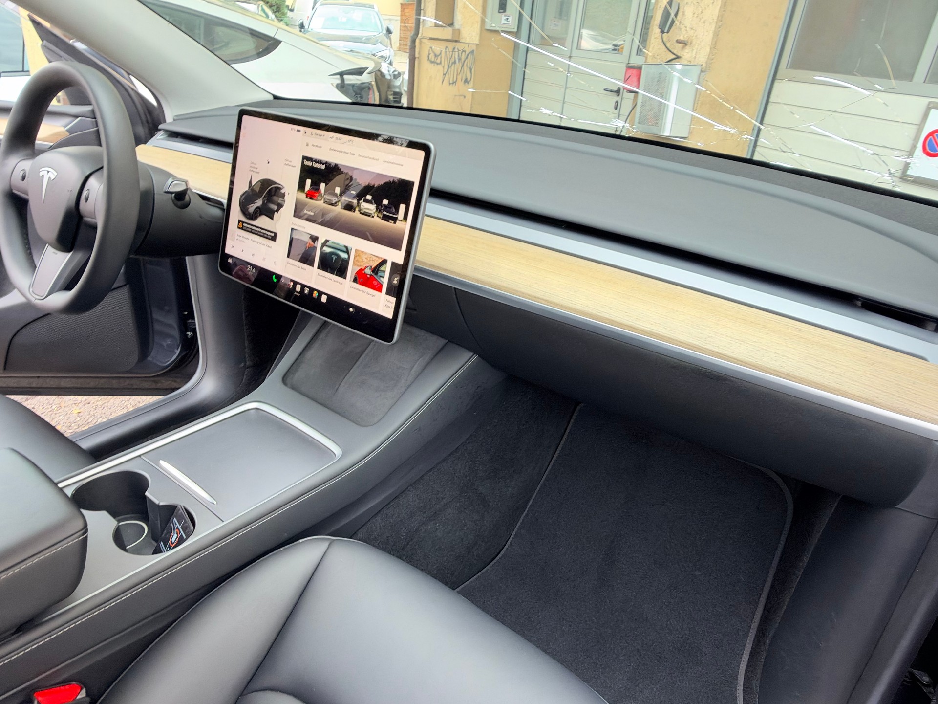 TESLA Model Y RWD-image-14