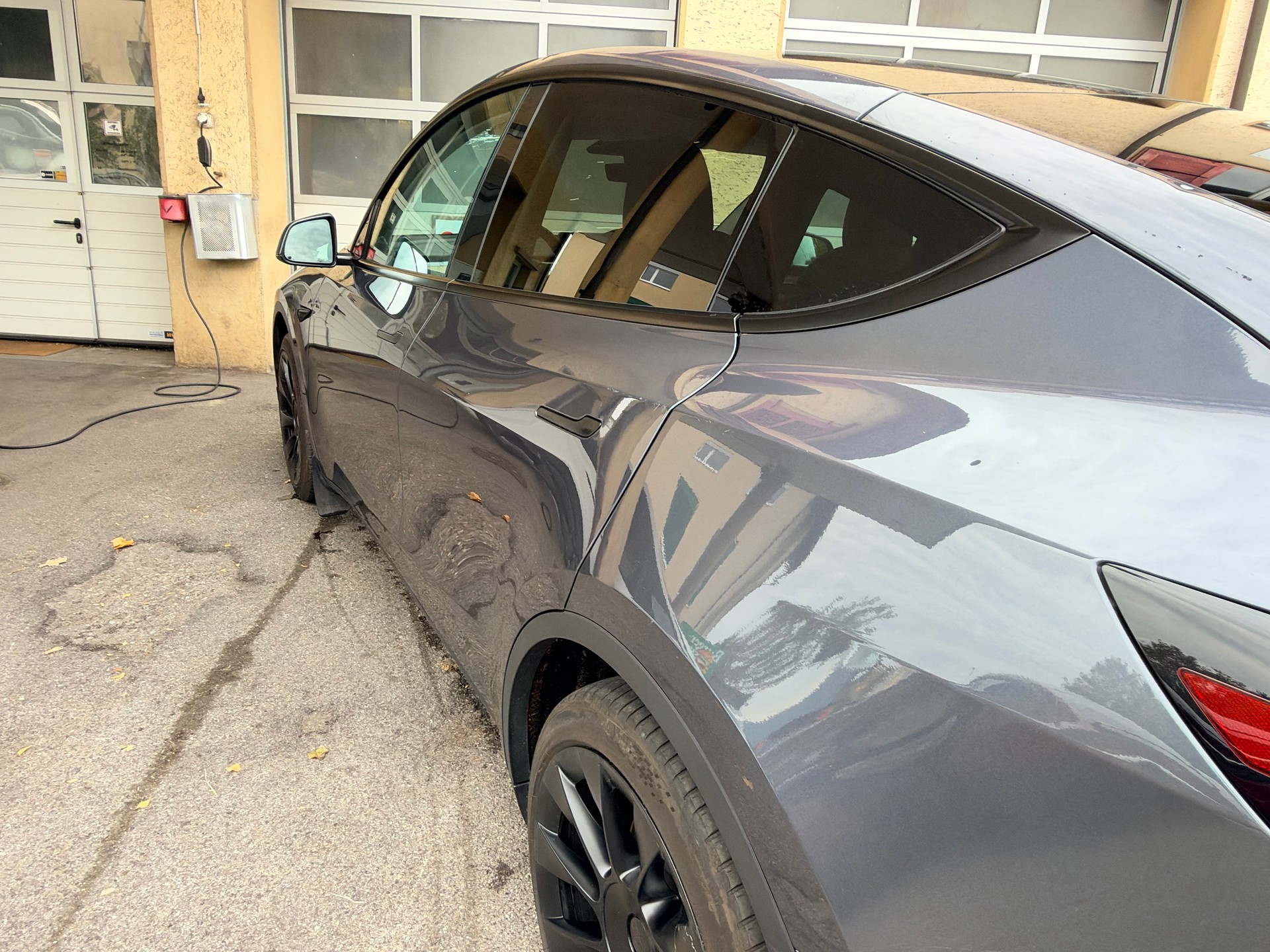 TESLA Model Y RWD-image-10