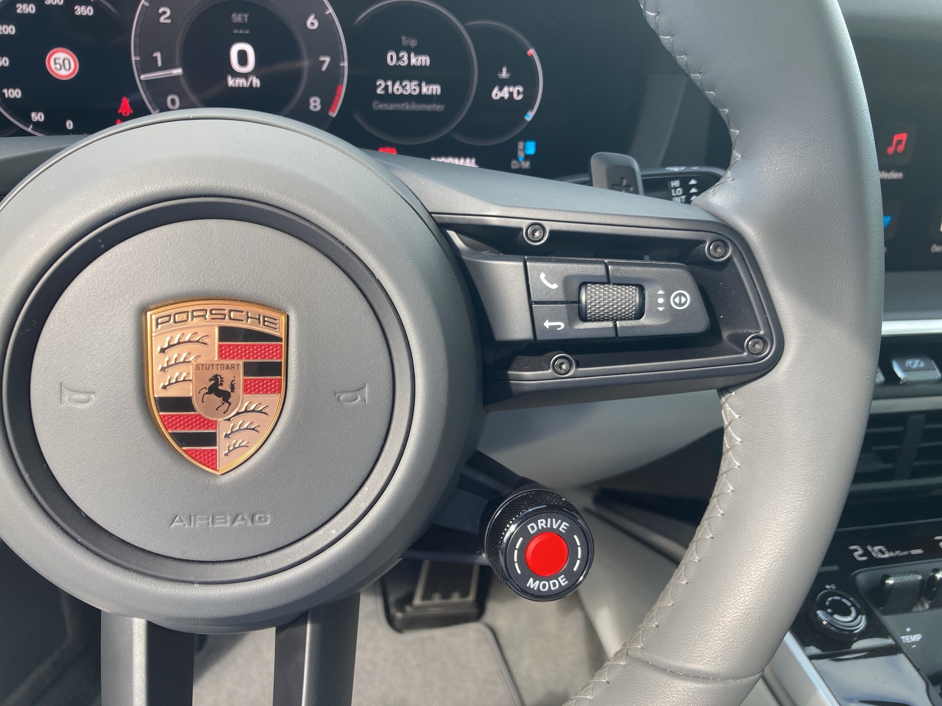 PORSCHE 911 Carrera S Cabriolet-image-20