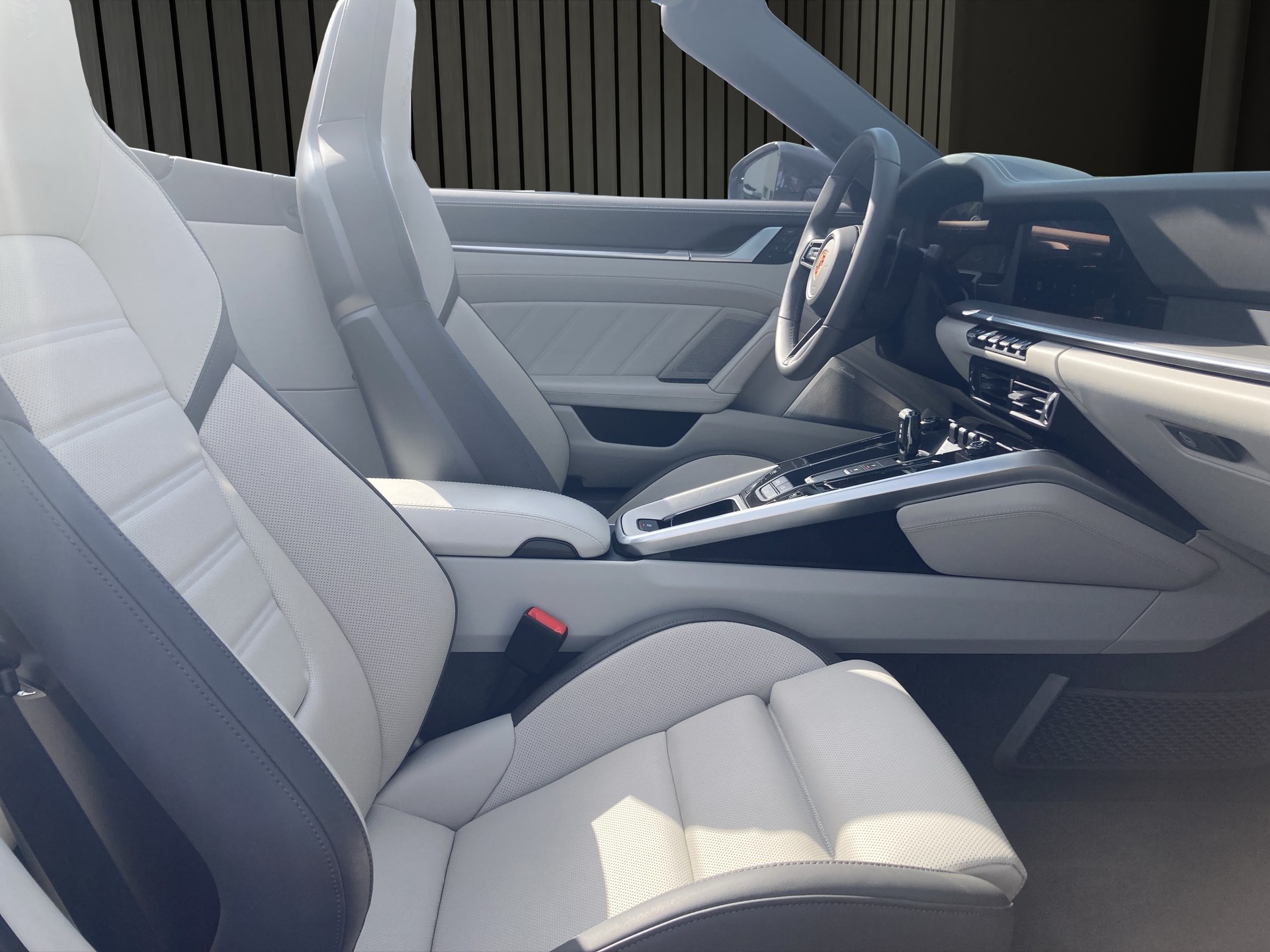 PORSCHE 911 Carrera S Cabriolet-image-17
