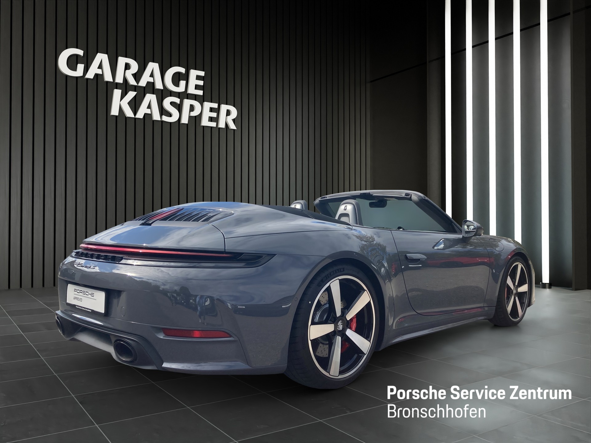 PORSCHE 911 Carrera S Cabriolet-image-4