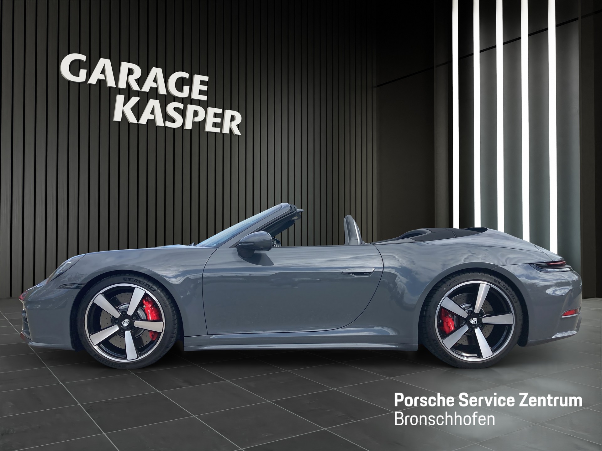 PORSCHE 911 Carrera S Cabriolet-image-1
