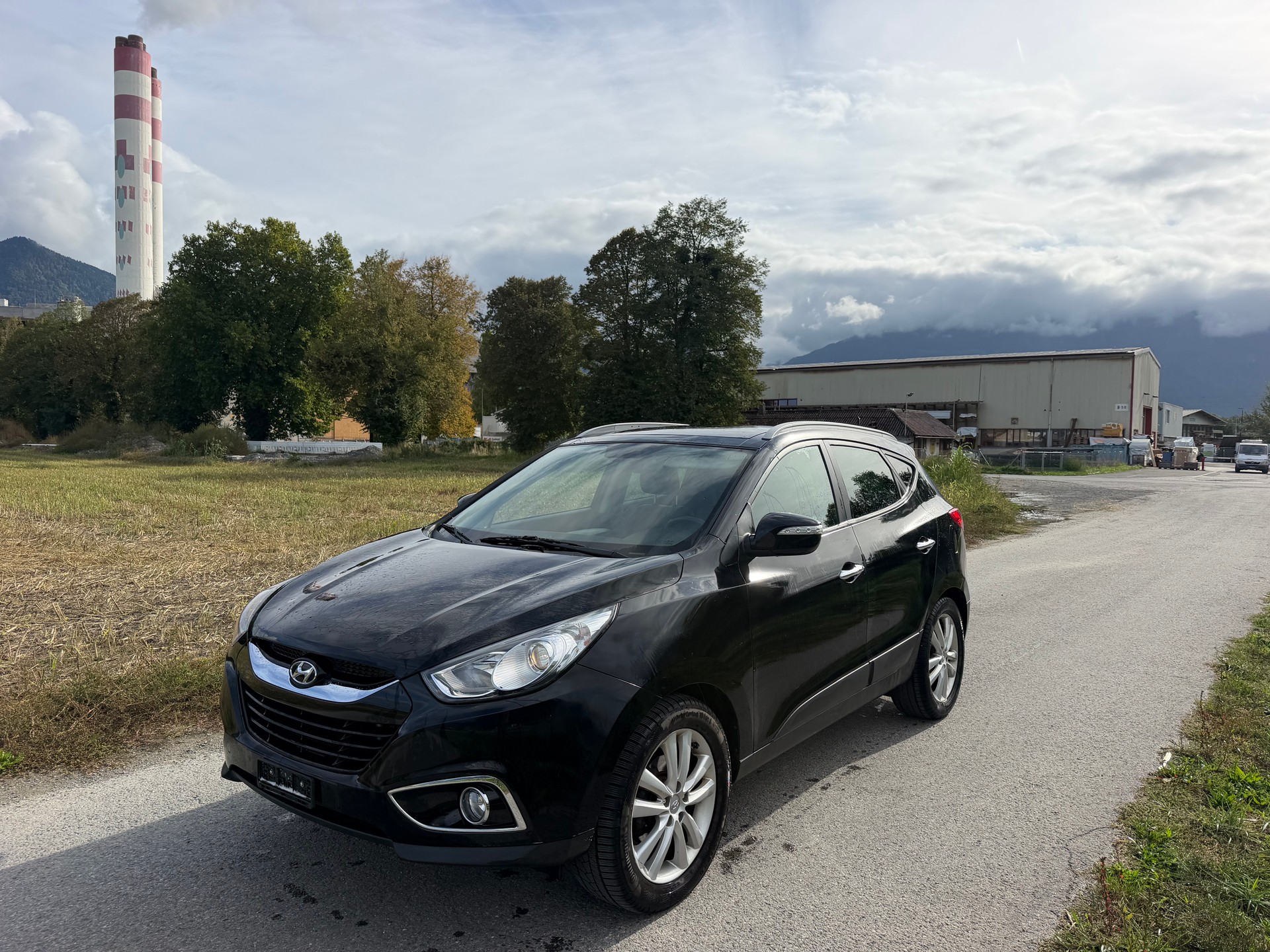 HYUNDAI iX 35 2.0 CRDi Premium 4WD Automatic-image-0