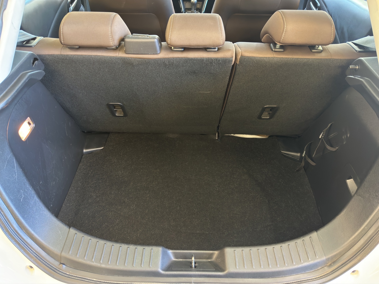 MAZDA 2 G 90 MHD Ambition-image-11