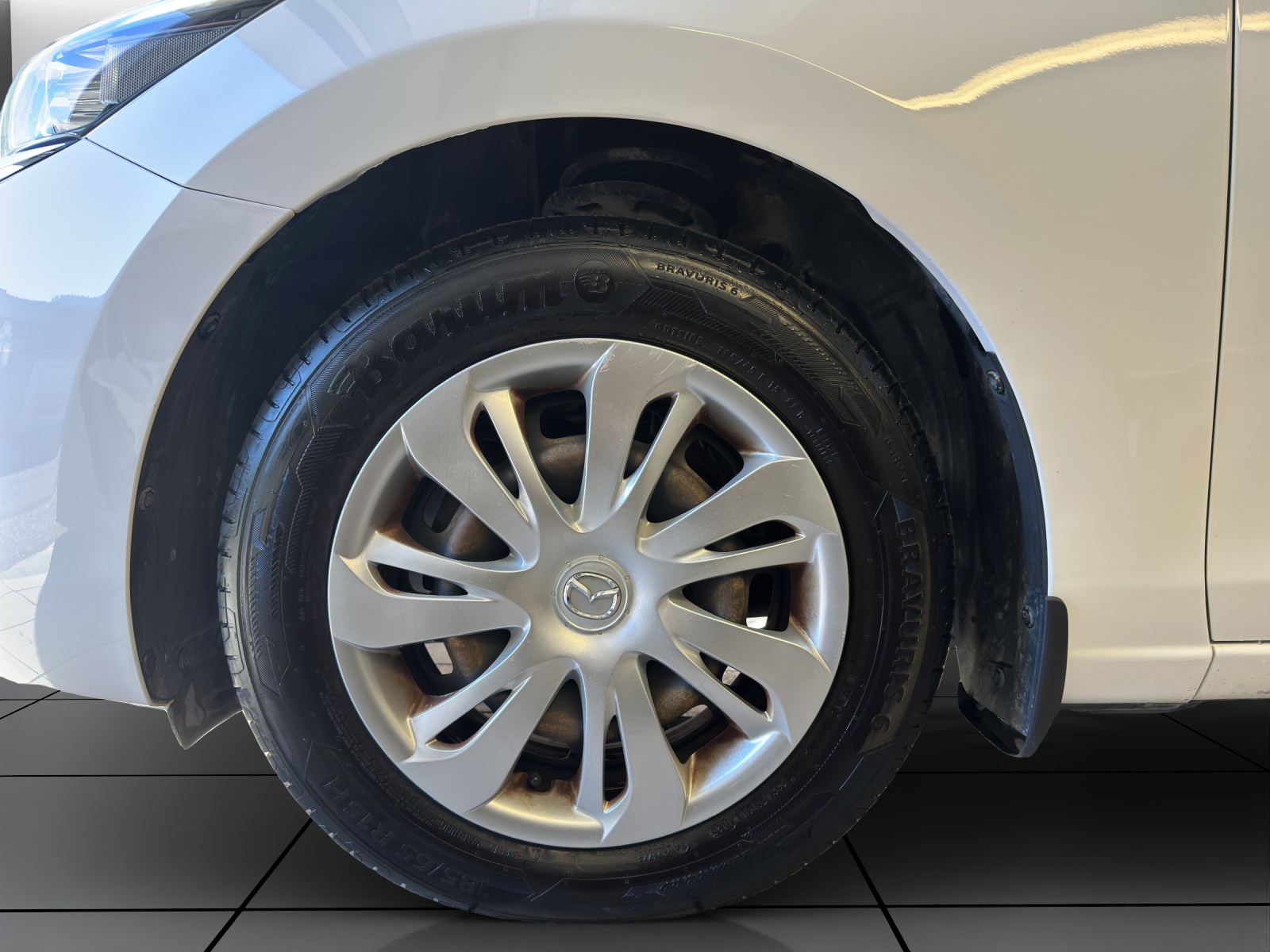 MAZDA 2 G 90 MHD Ambition-image-5