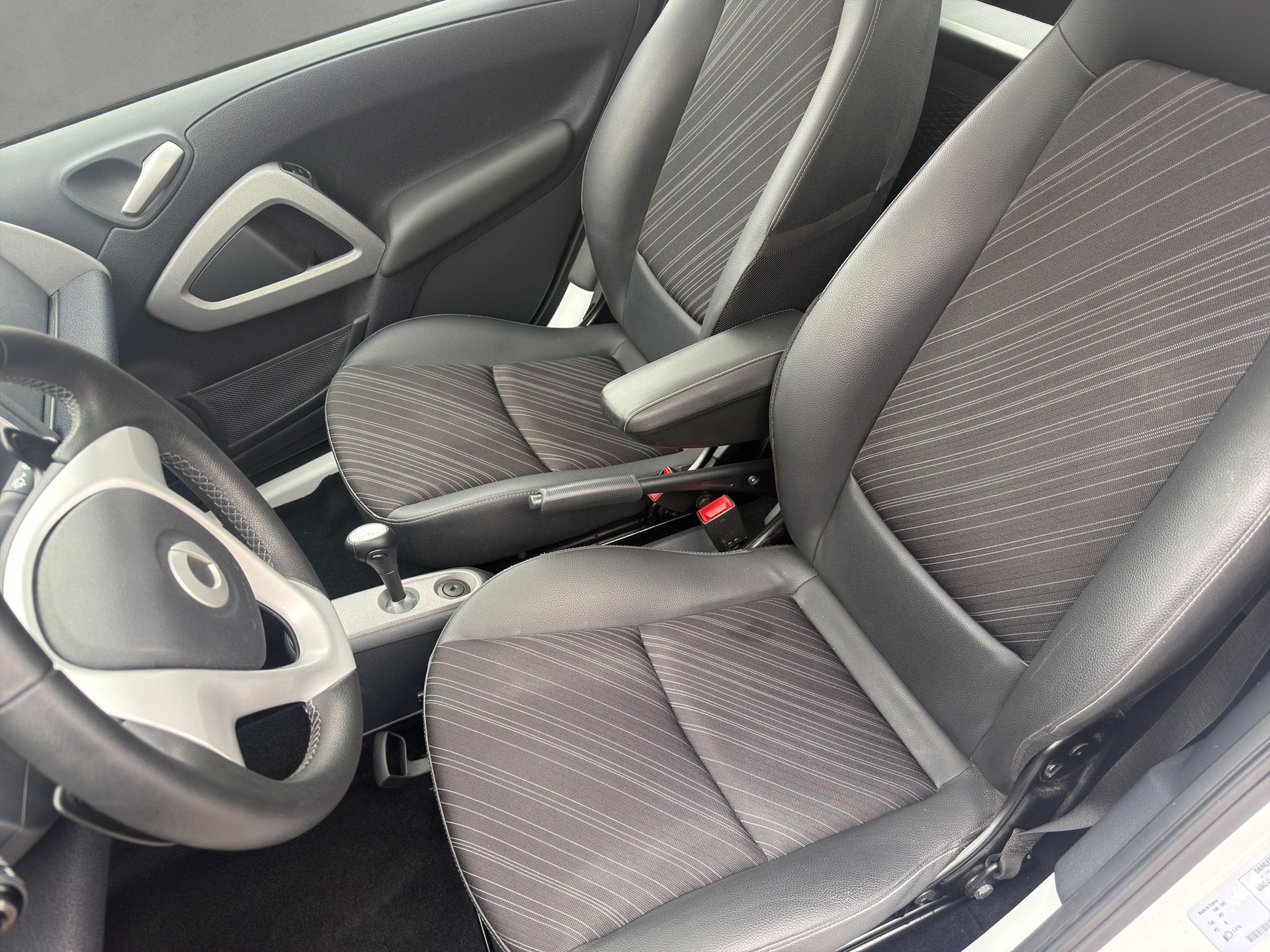 SMART fortwo swiss edition mhd softouch-image-9