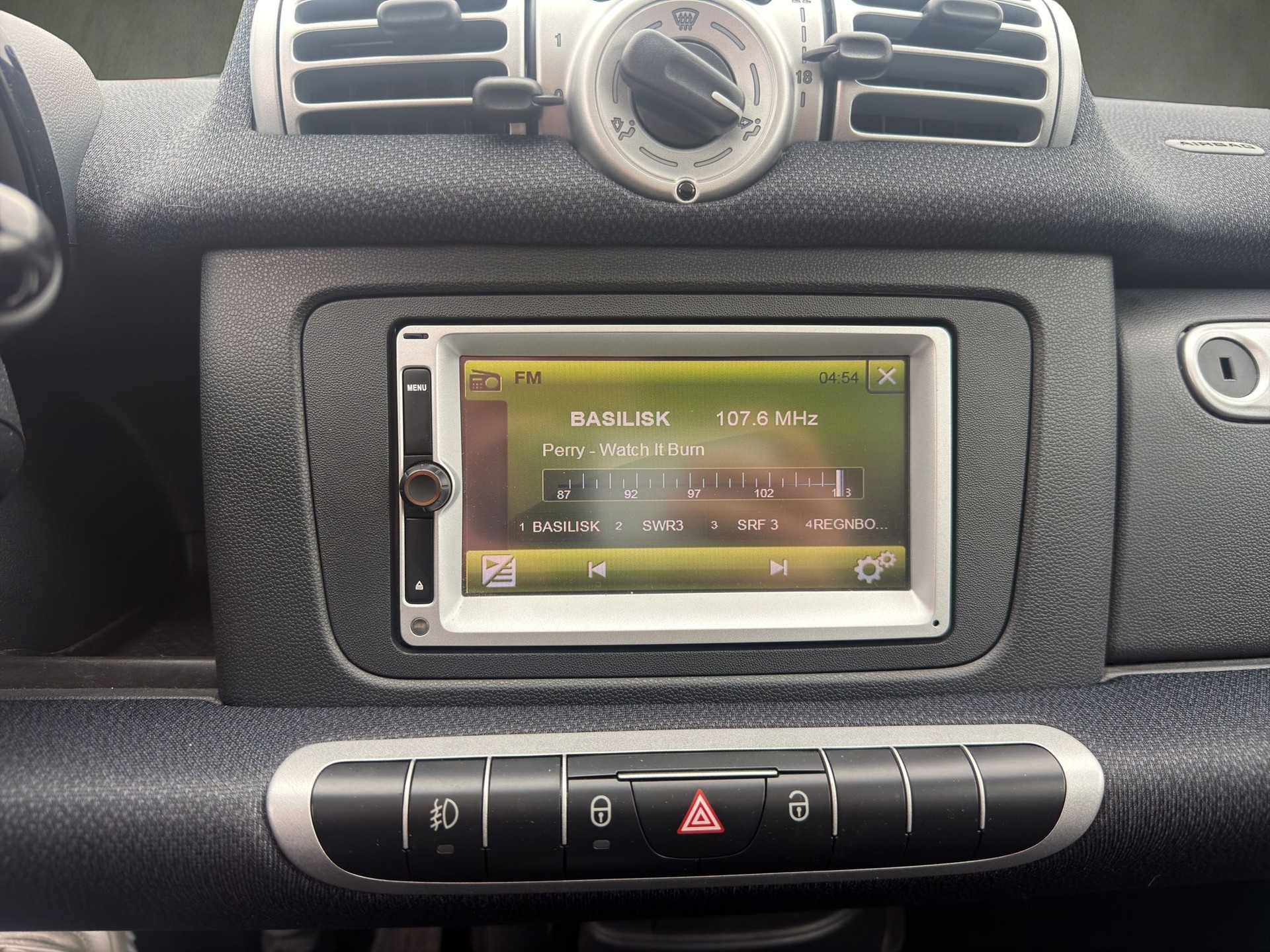 SMART fortwo swiss edition mhd softouch-image-12