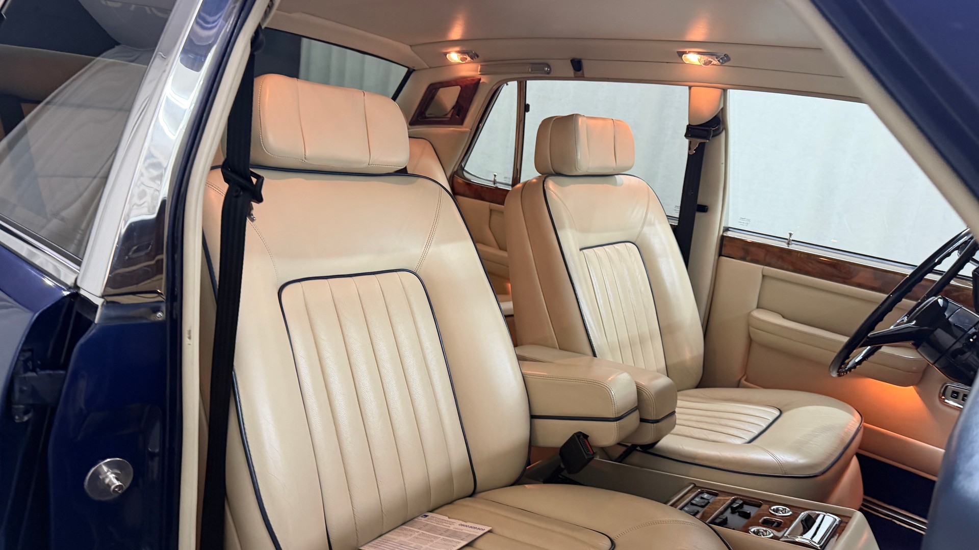 ROLLS-ROYCE Silver Spirit-image-11