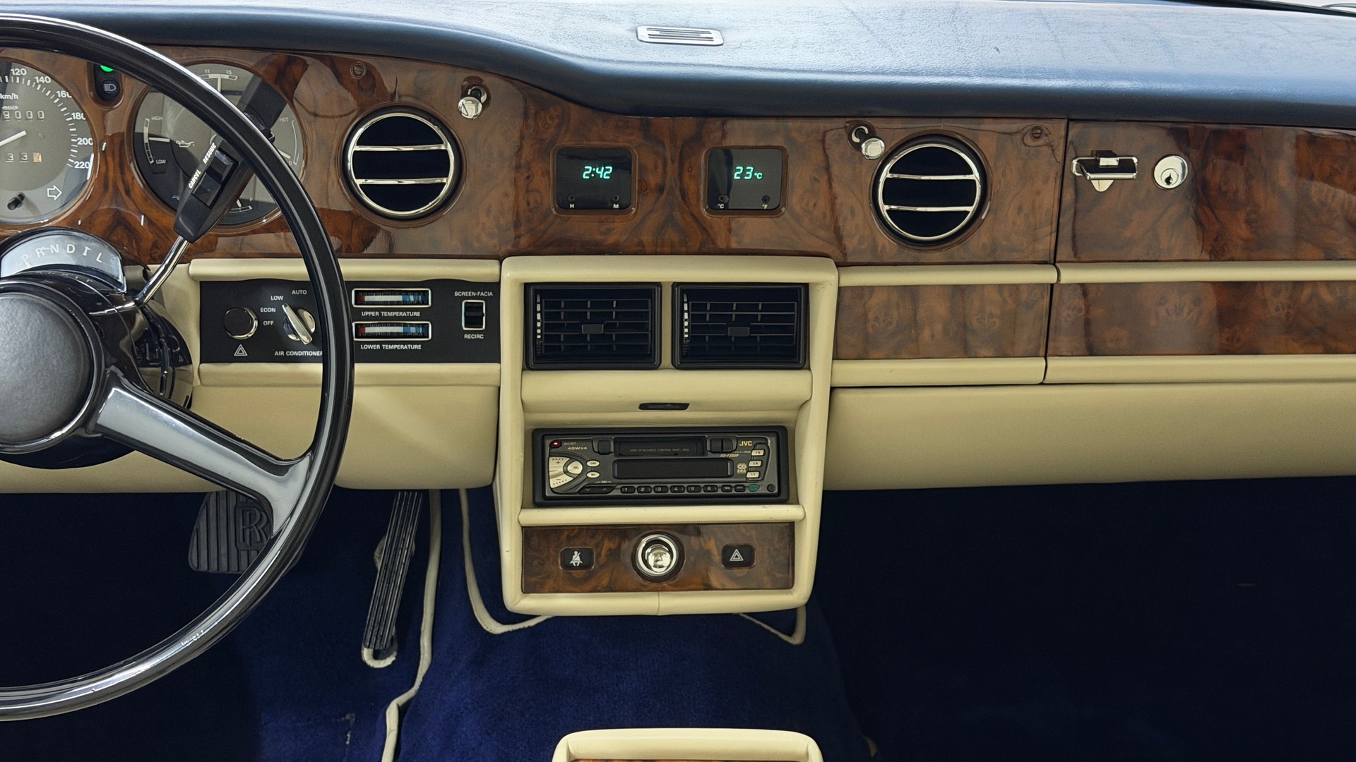ROLLS-ROYCE Silver Spirit-image-10