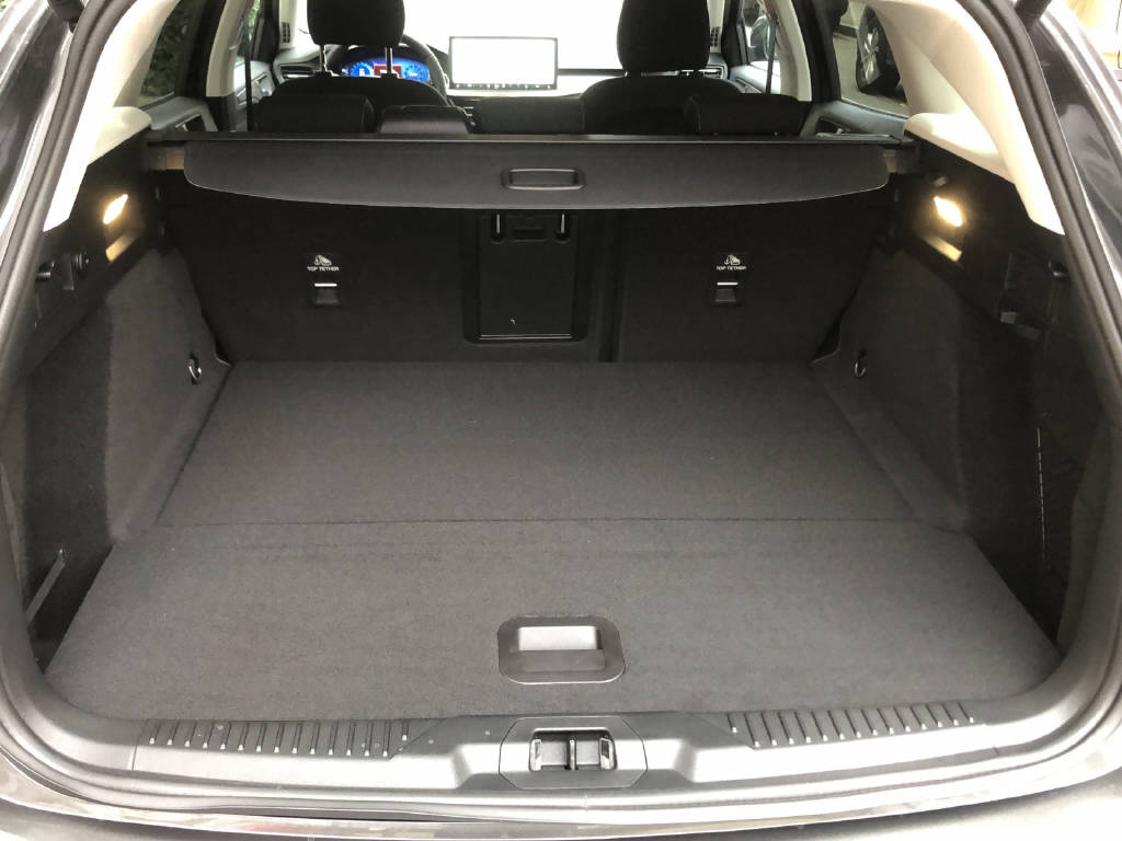FORD Focus Station Wagon 1.0i EcoB Hybrid 155 Titanium X-image-11