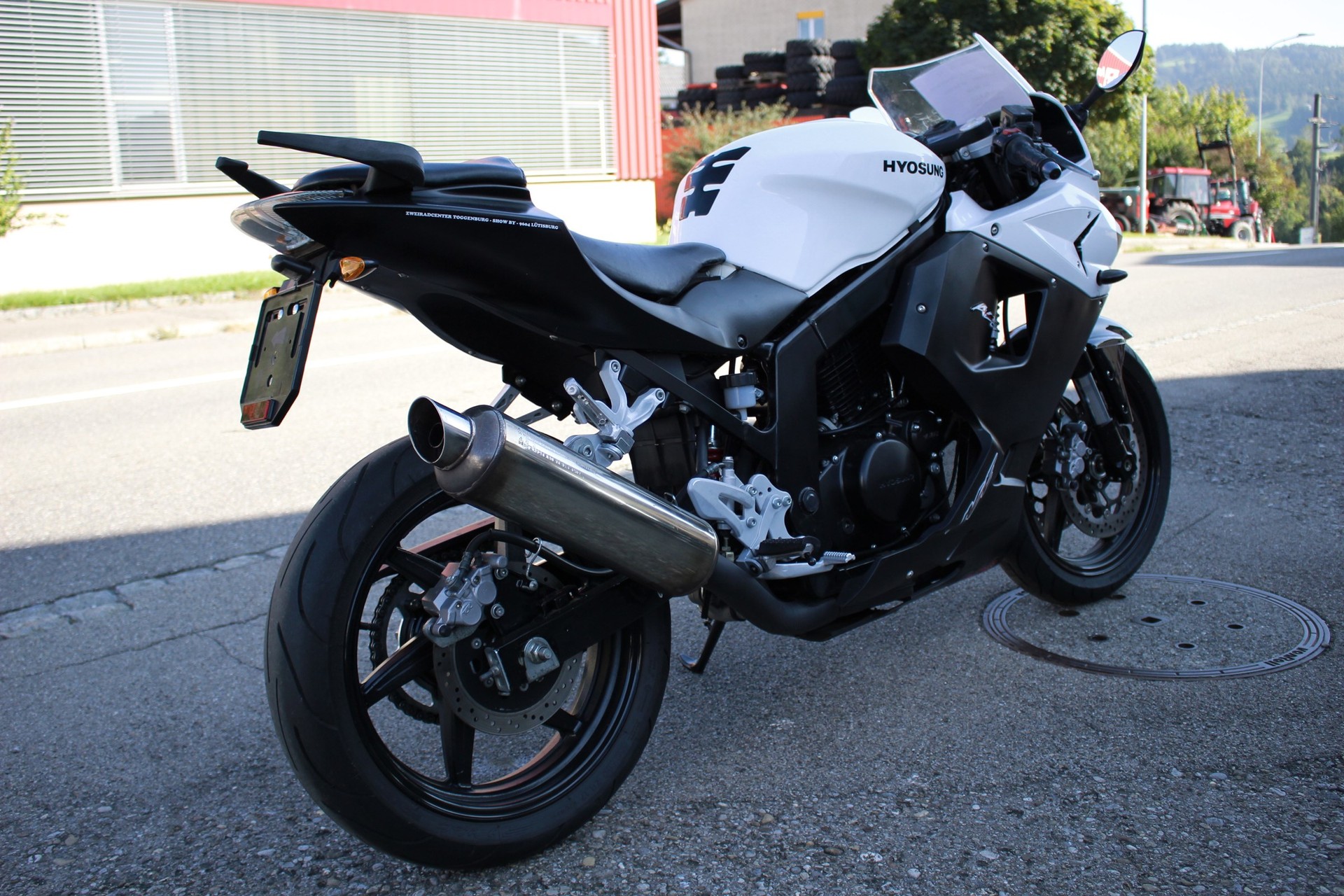 HYOSUNG Comet 250 GT-image-3