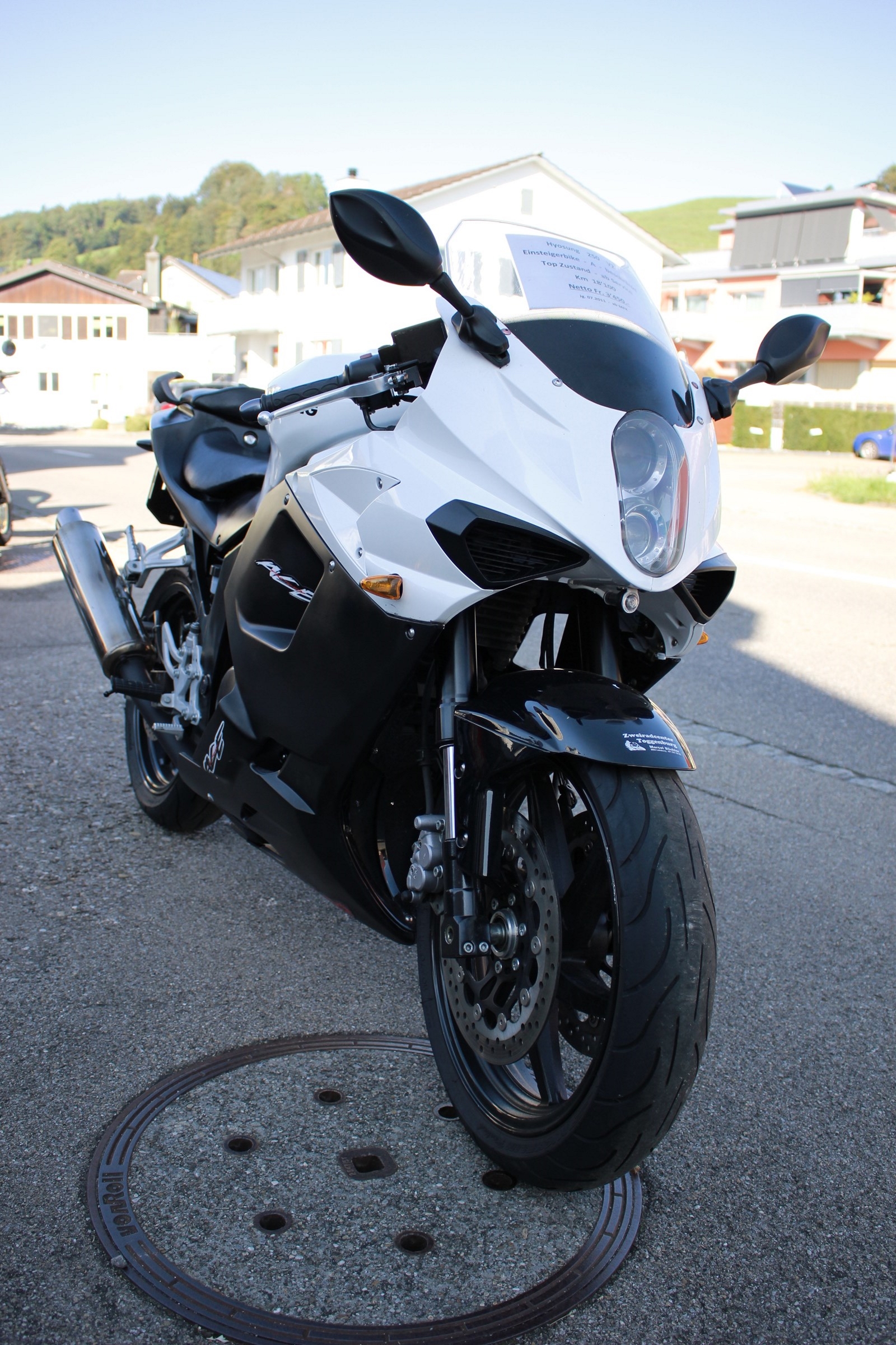 HYOSUNG Comet 250 GT-image-1