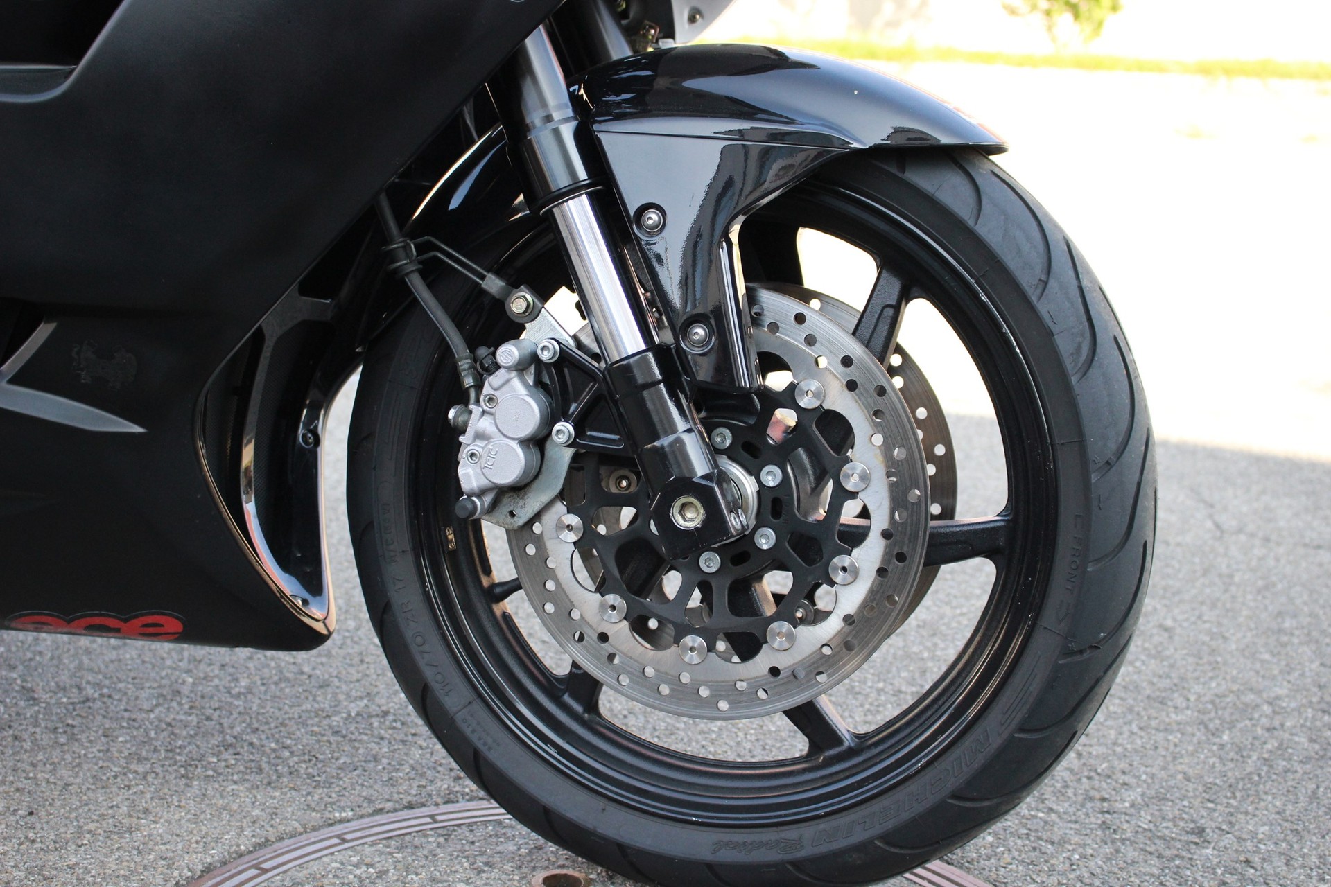 HYOSUNG Comet 250 GT-image-2