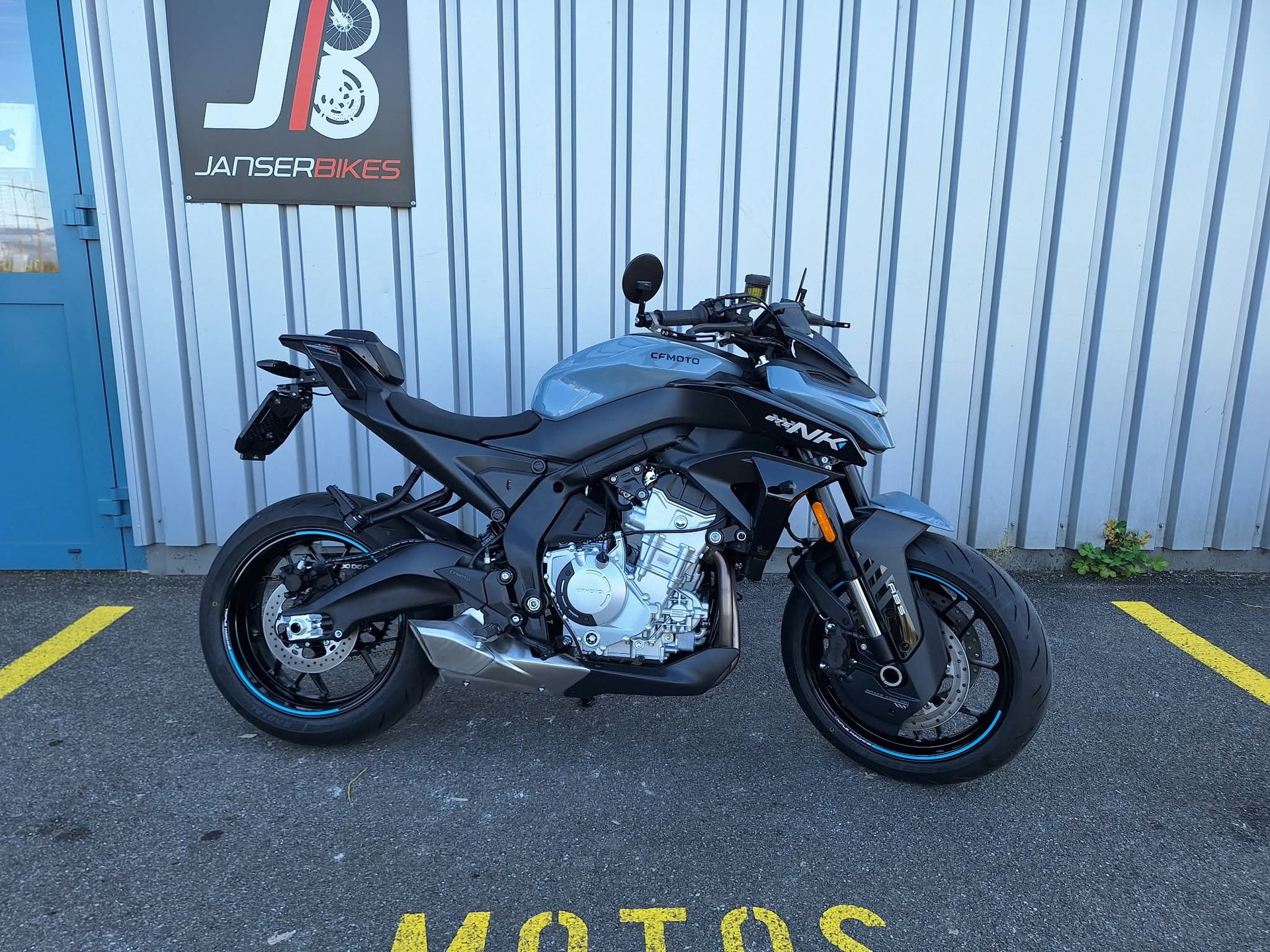 CF MOTO 675NK-image-1