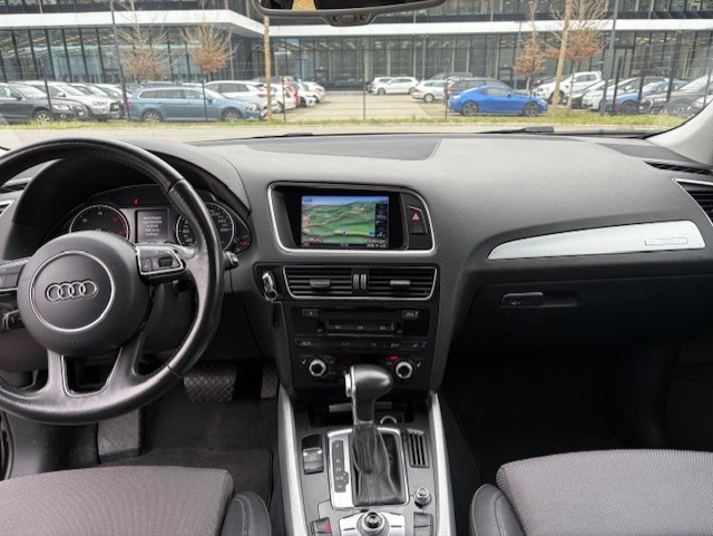 AUDI Q5 2.0 TDI quattro S-tronic-image-5