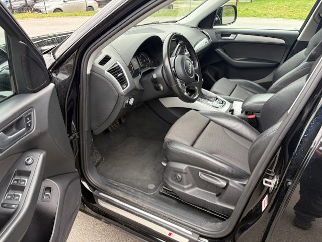 AUDI Q5 2.0 TDI quattro S-tronic-image-3