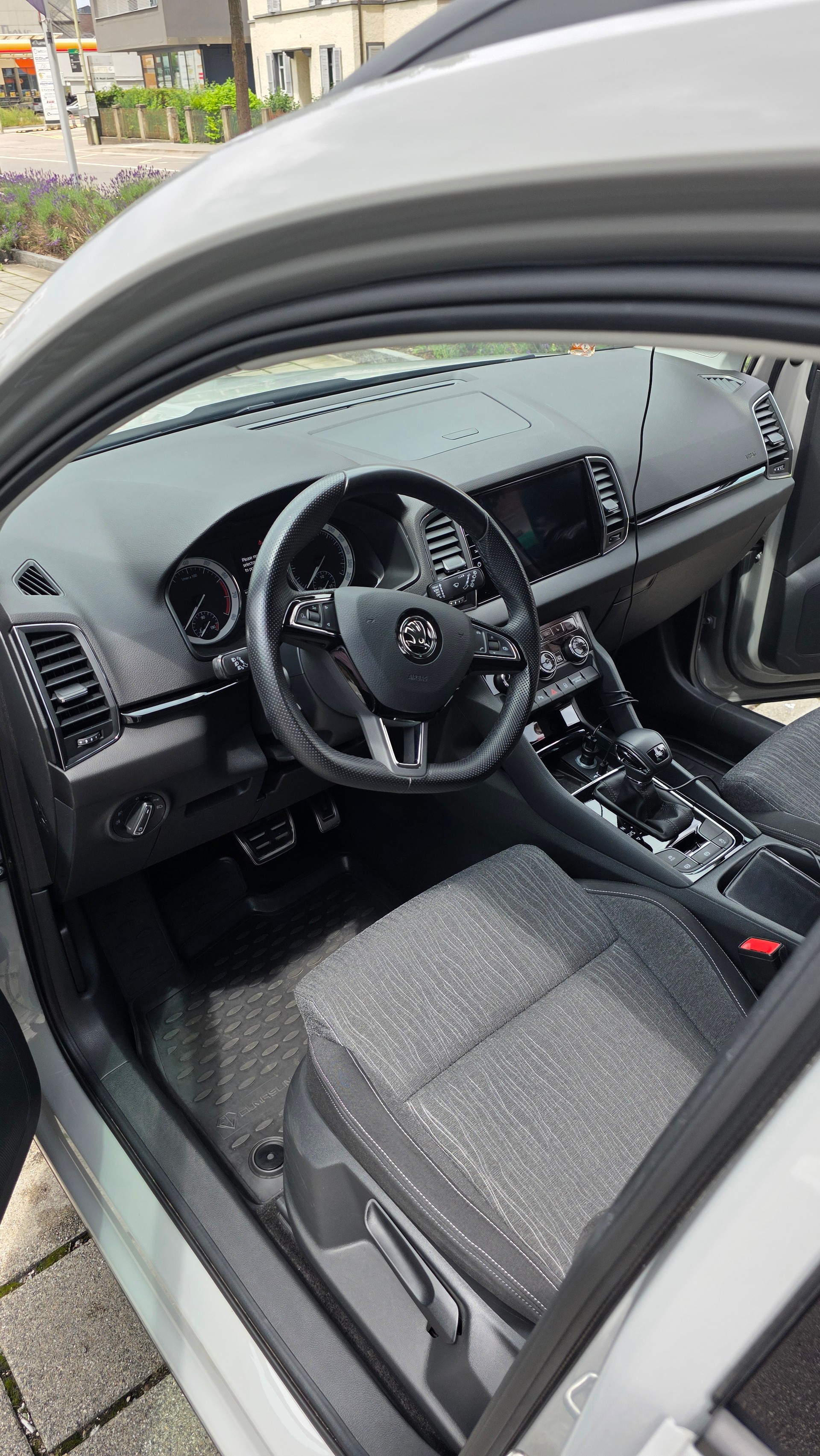 SKODA Karoq 1.5 TSI ACT Style DSG-image-15
